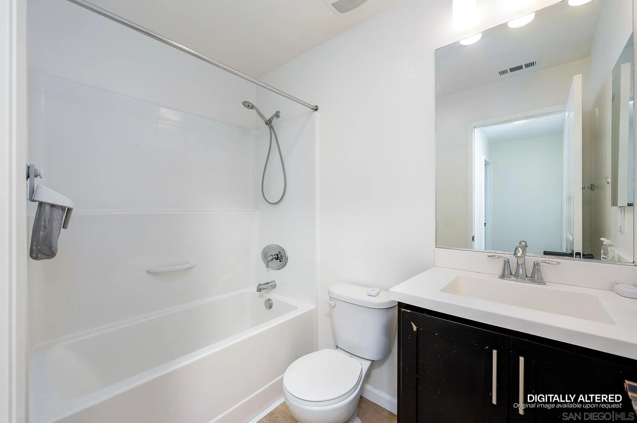 Photo #18: 2600405 Listing: Photo #18