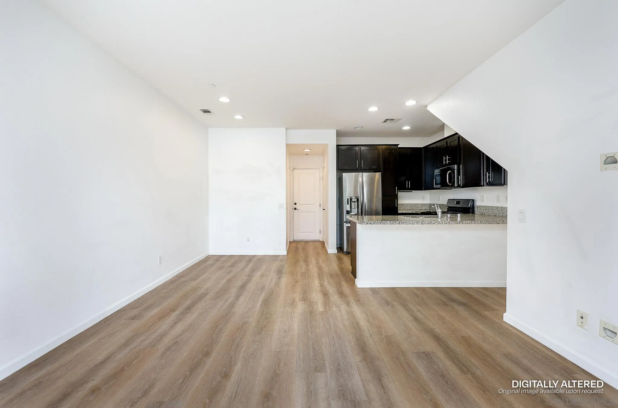 Photo #8: 2600405 Listing: Photo #8