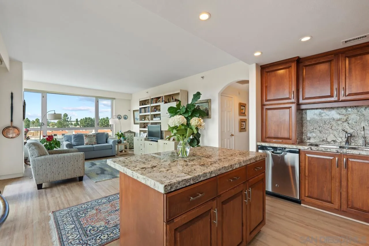 Photo #11: 2600408 Listing: Photo #11