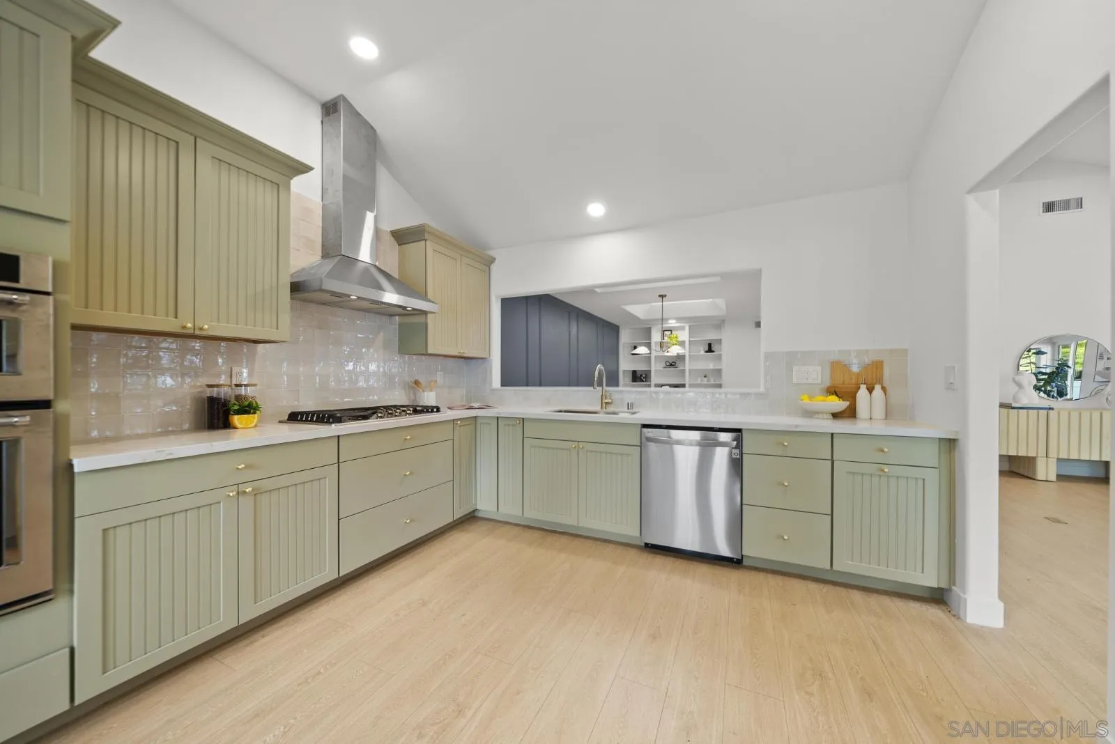 Photo #16: 2600411 Listing: Photo #16