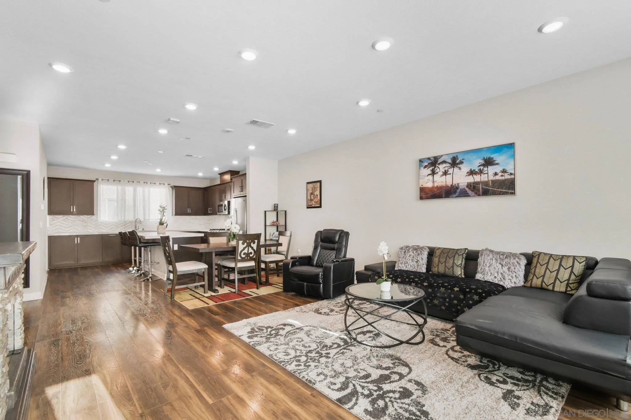 Photo #12: 2600414 Listing: Photo #12