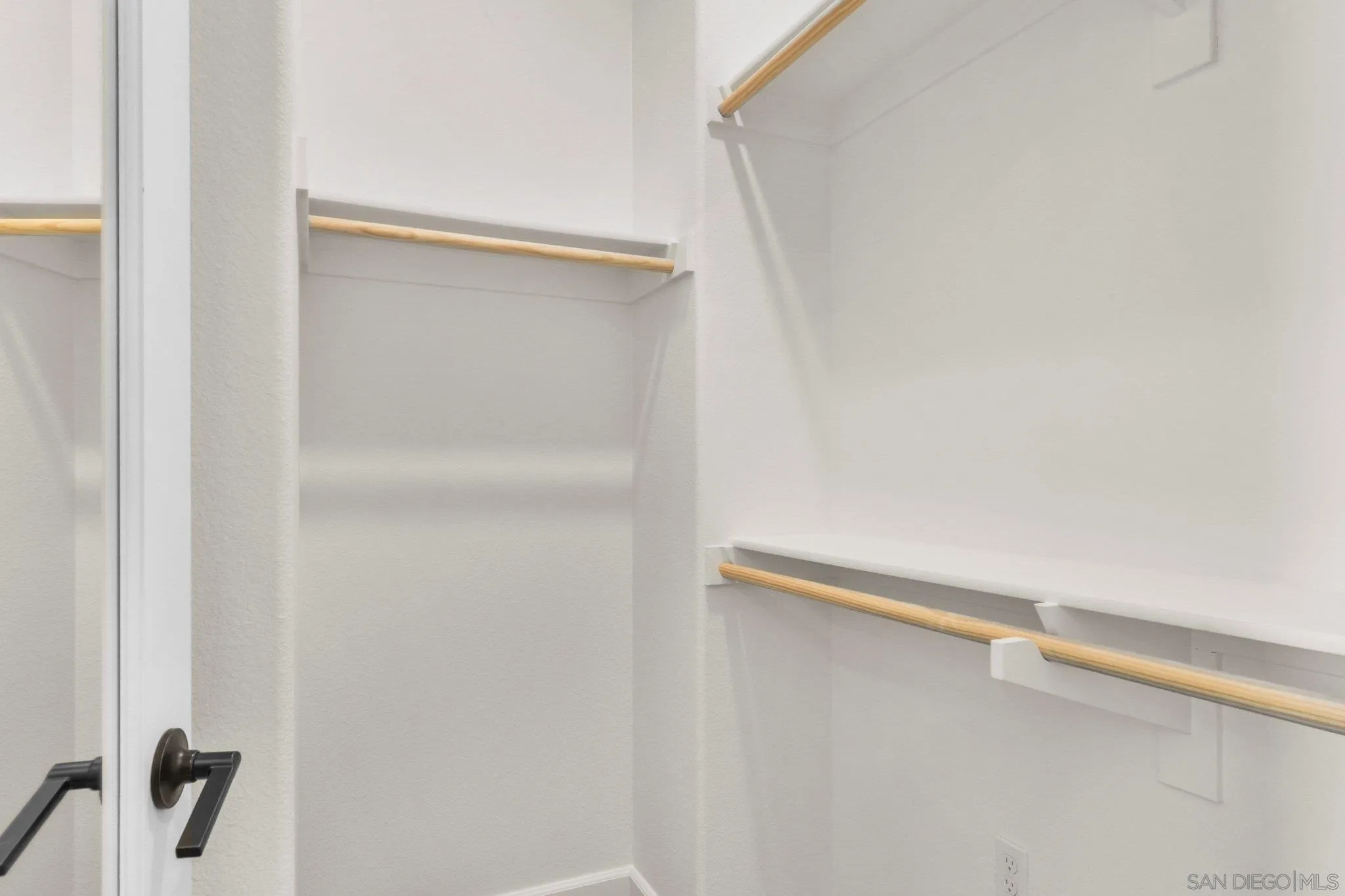 Photo #31: 2600414 Listing: Photo #31