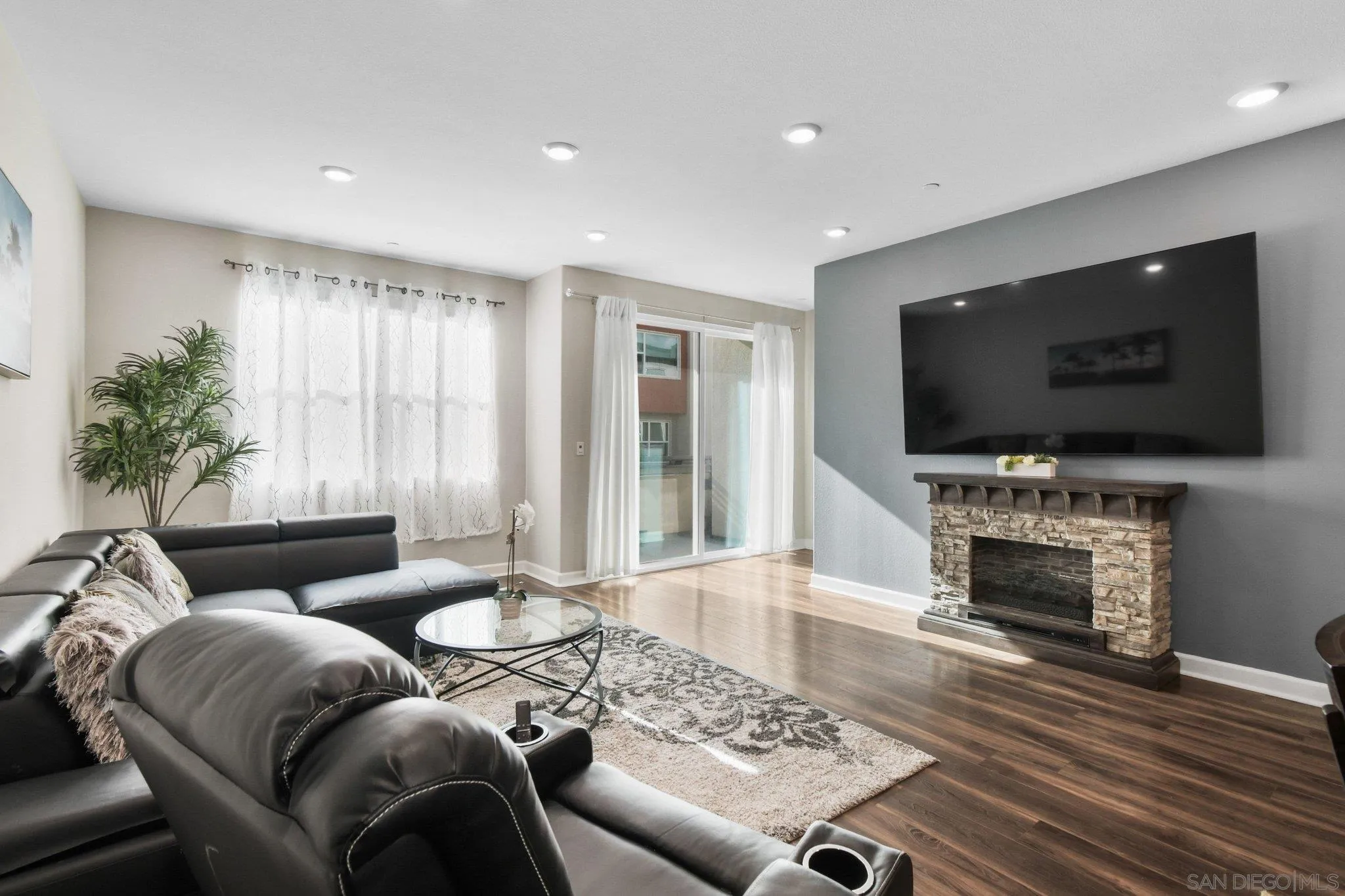 Photo #10: 2600414 Listing: Photo #10