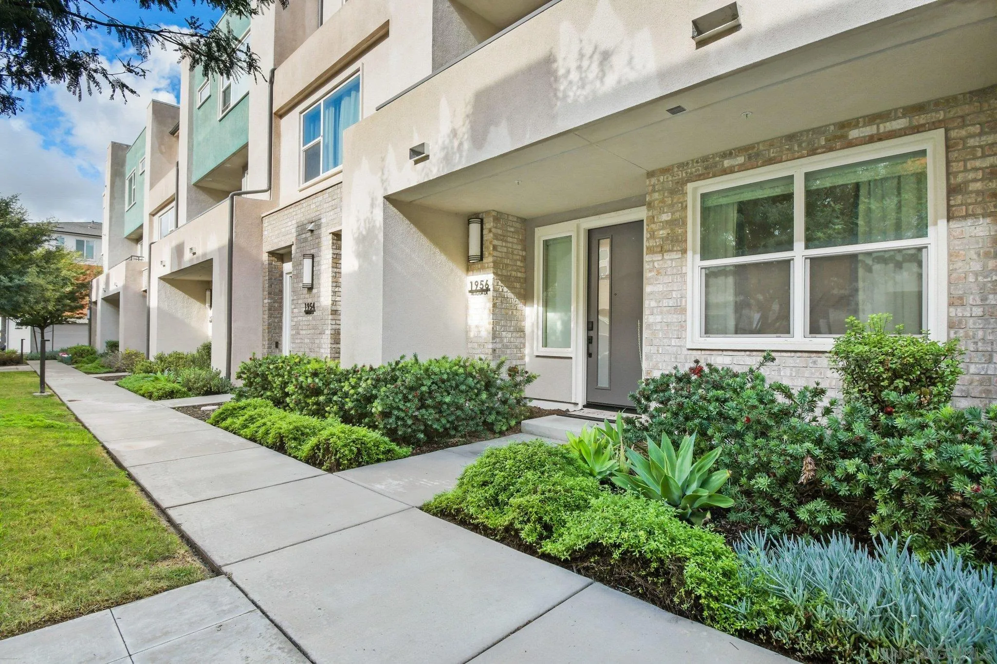 Photo #2: 2600414 Listing: Photo #2