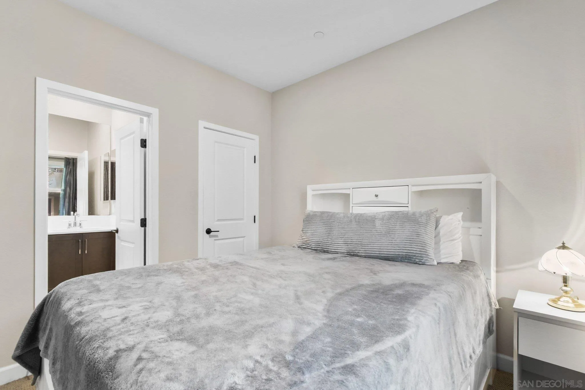 Photo #16: 2600414 Listing: Photo #16