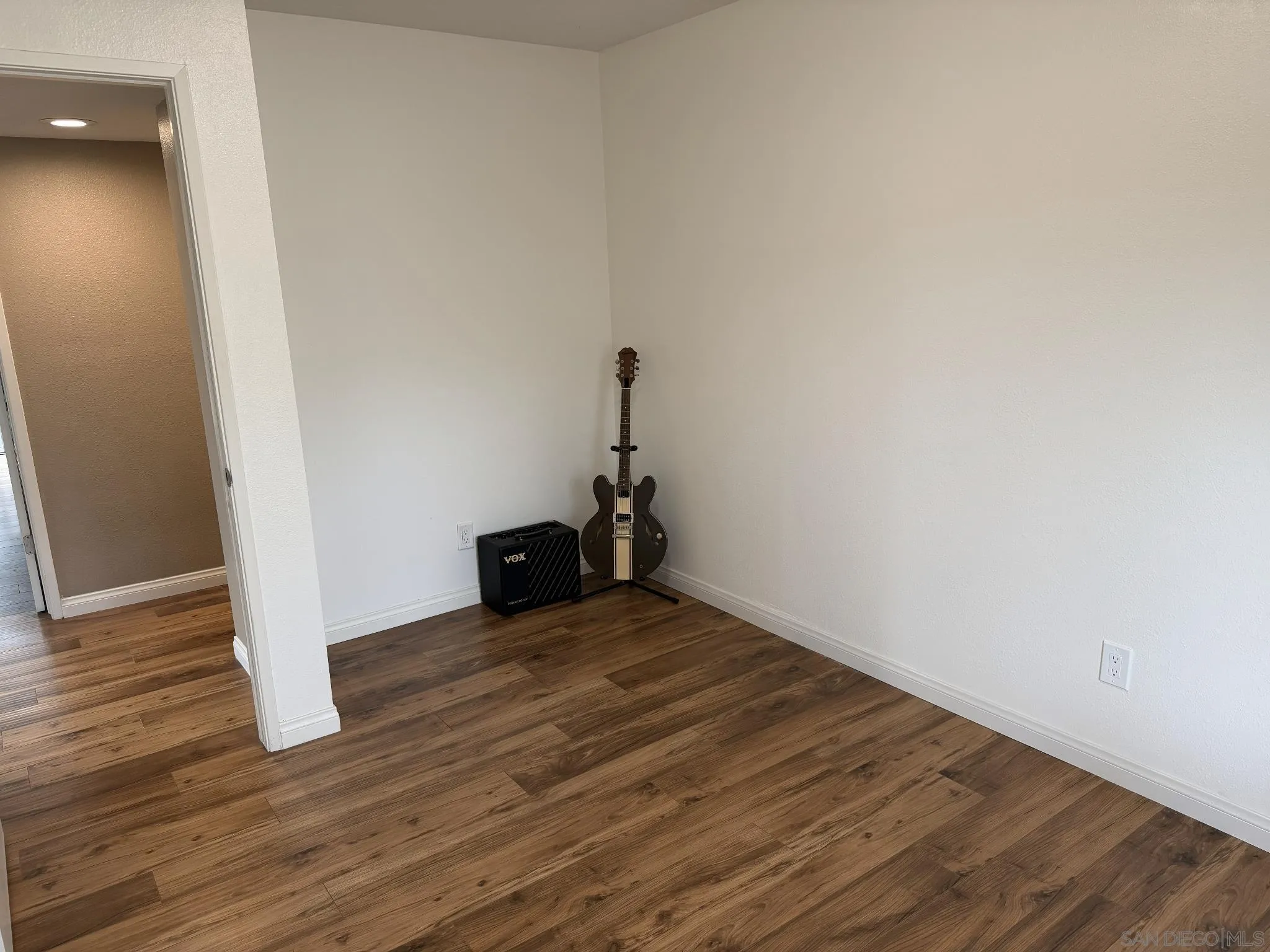 https://cdn.realtyfeed.com/cdn/127/2600418/6027199d8892fbafc892f3562edf8d80.webp