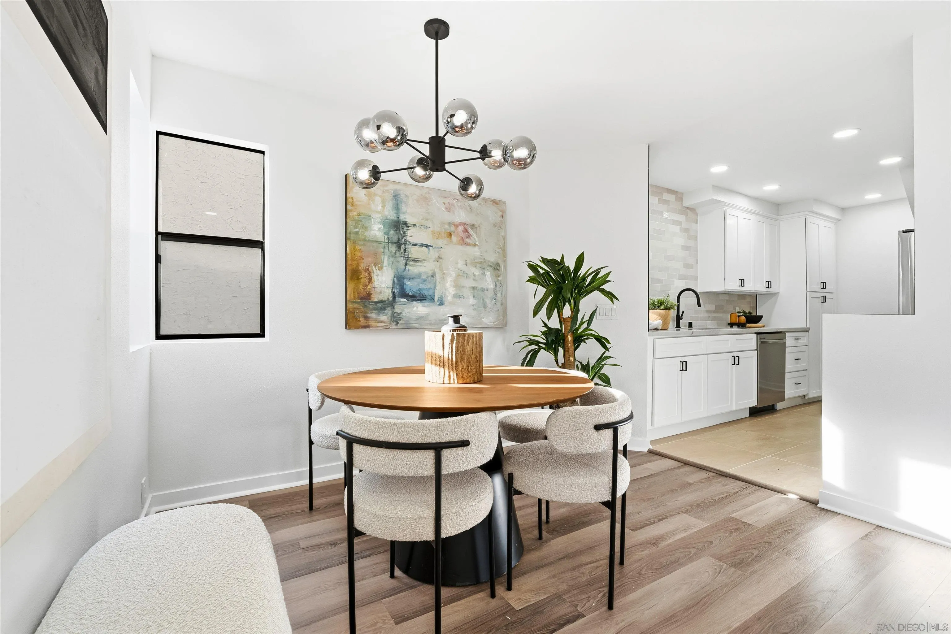 https://cdn.realtyfeed.com/cdn/127/2600420/a8fab685ca00981f0d796ed87c5b1279.webp