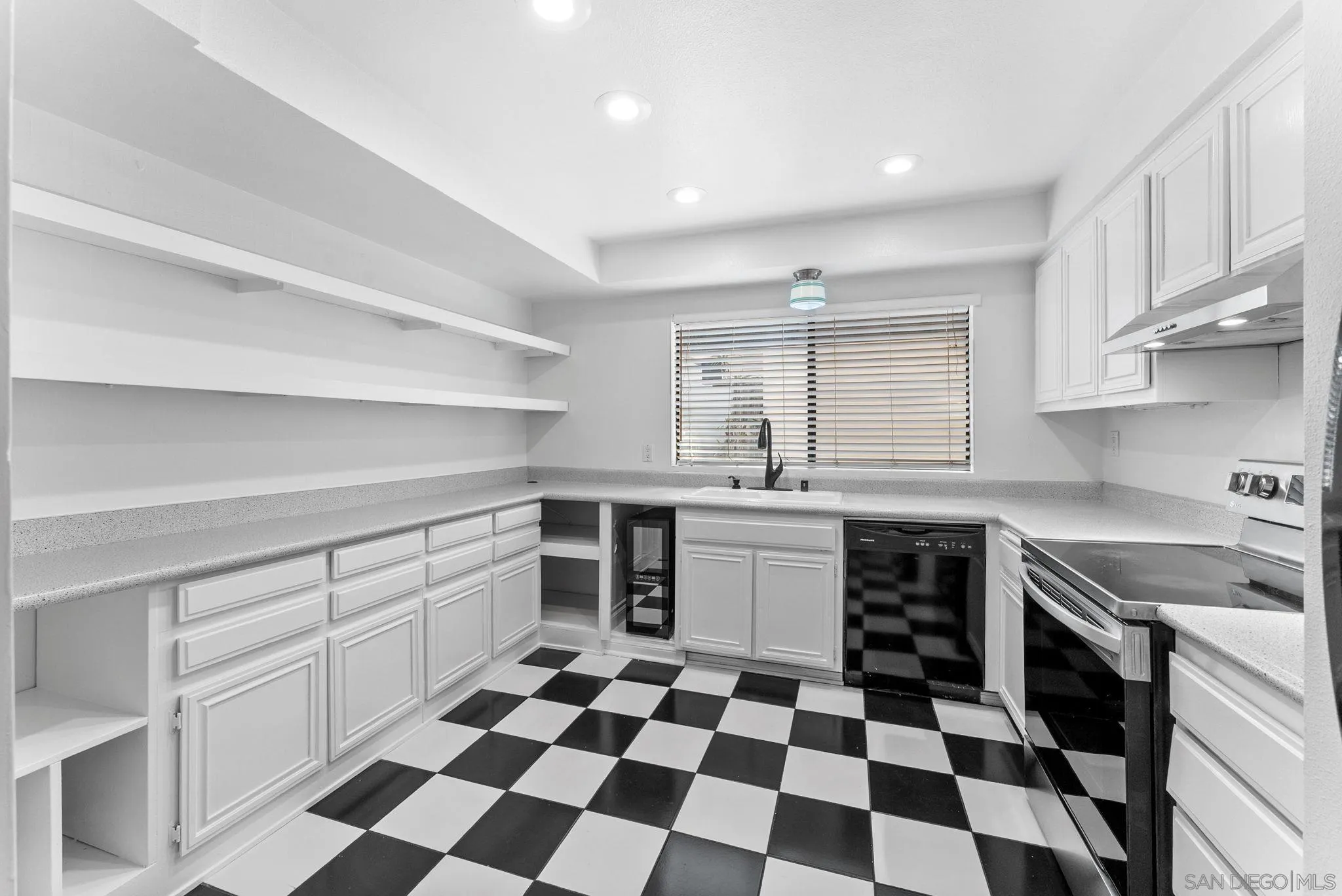 Photo #6: 2600421 Listing: Photo #6