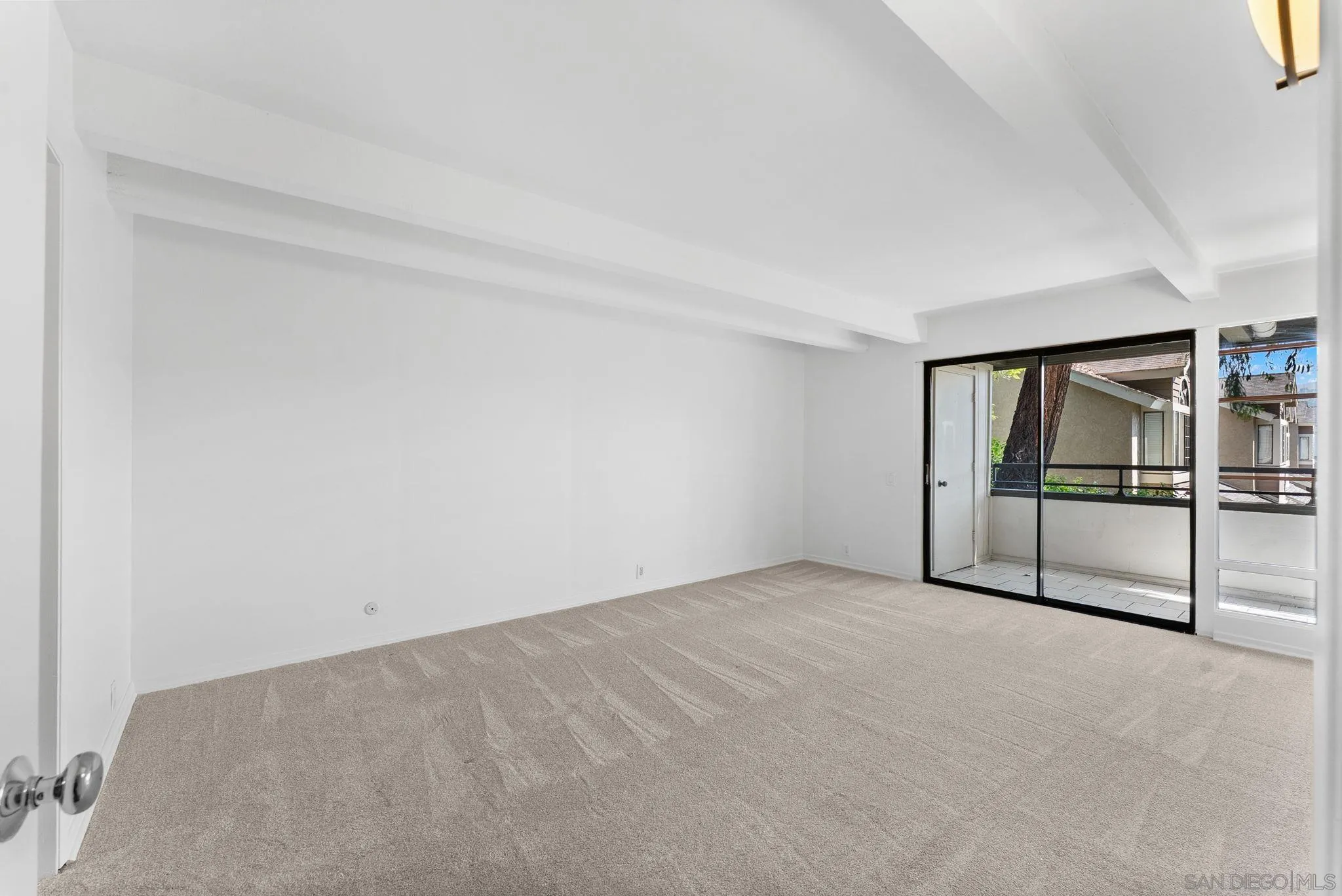 Photo #9: 2600421 Listing: Photo #9