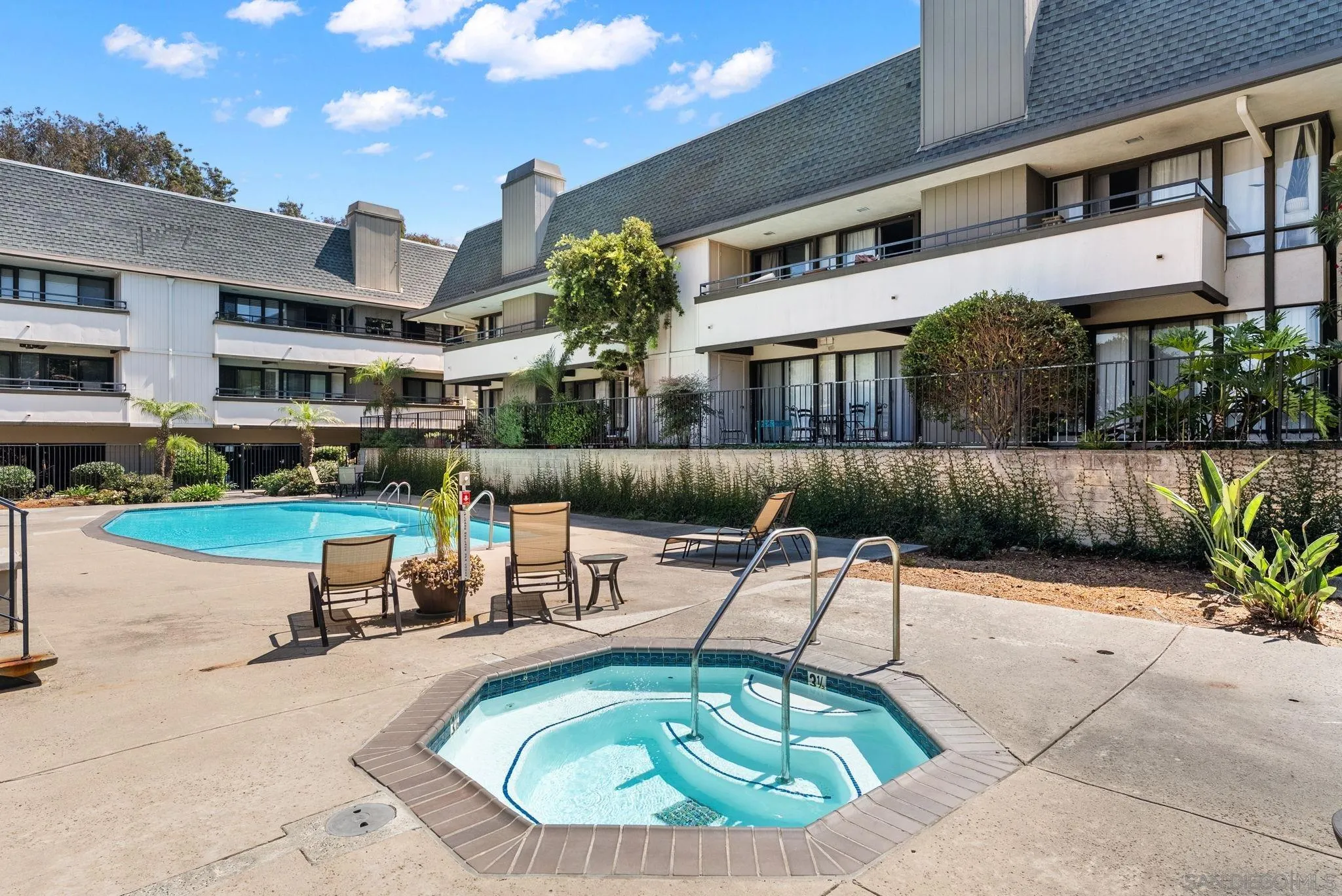 Photo #24: 2600421 Listing: Photo #24