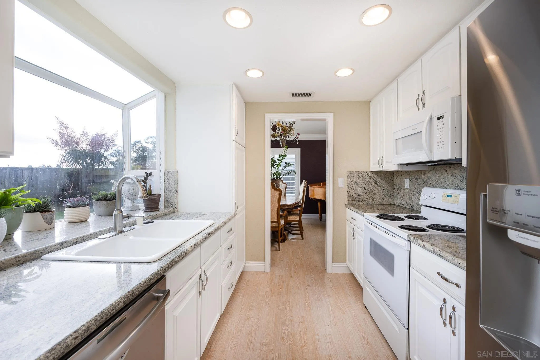 https://cdn.realtyfeed.com/cdn/127/2600423/92770964bcd68f317b1e3da1e7a50109.webp