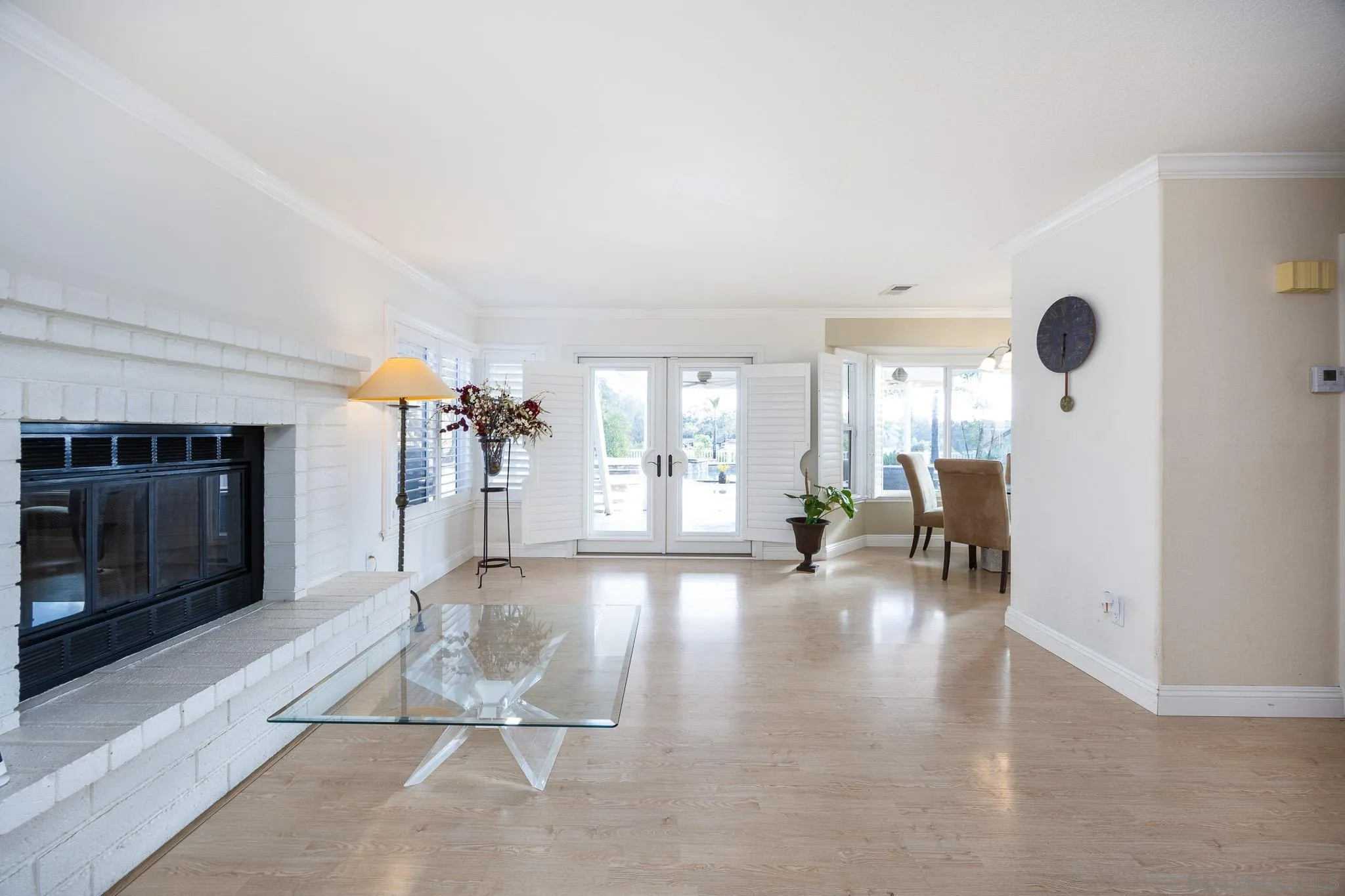 https://cdn.realtyfeed.com/cdn/127/2600423/984542b50979489bb6aef547c526368a.webp
