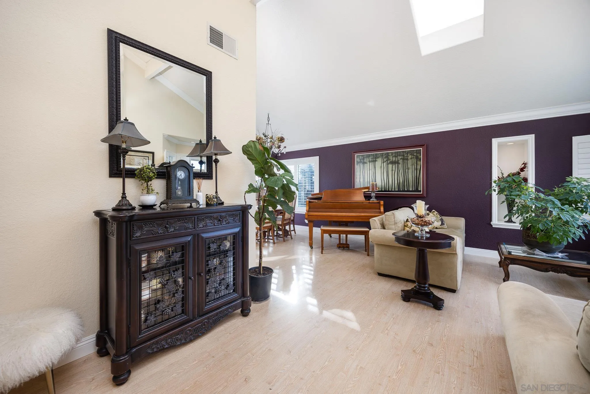 https://cdn.realtyfeed.com/cdn/127/2600423/f0a4bf2f033d626ec5b0172df407f173.webp