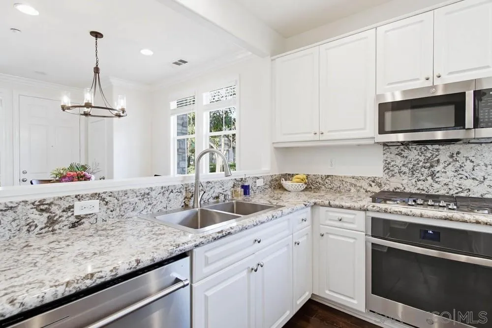 Photo #11: 2600424 Listing: Photo #11