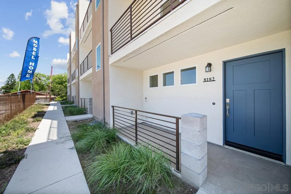 Photo #2: 2600428 Listing: Photo #2