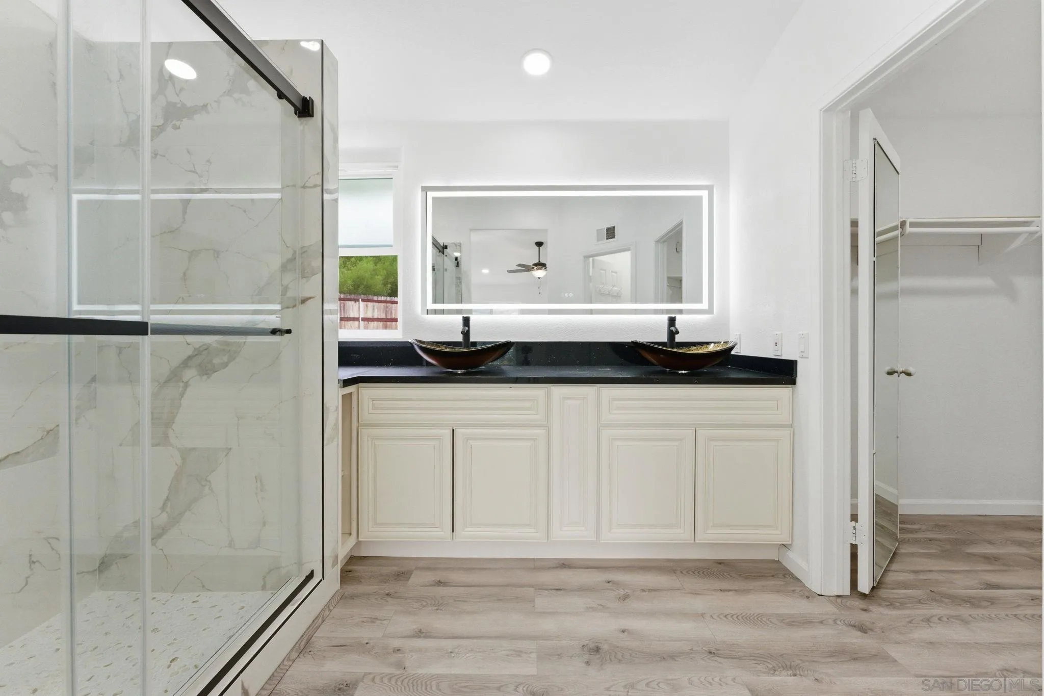https://cdn.realtyfeed.com/cdn/127/2600432/8fdf67915d879676e9149464c1714a13.webp