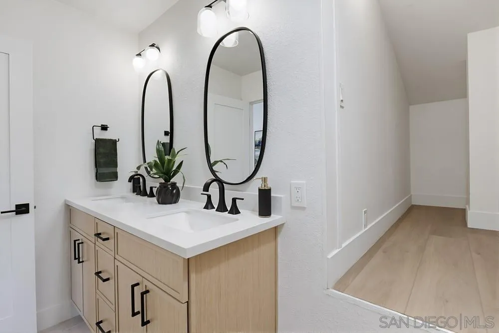 Photo #34: 2600444 Listing: Photo #34