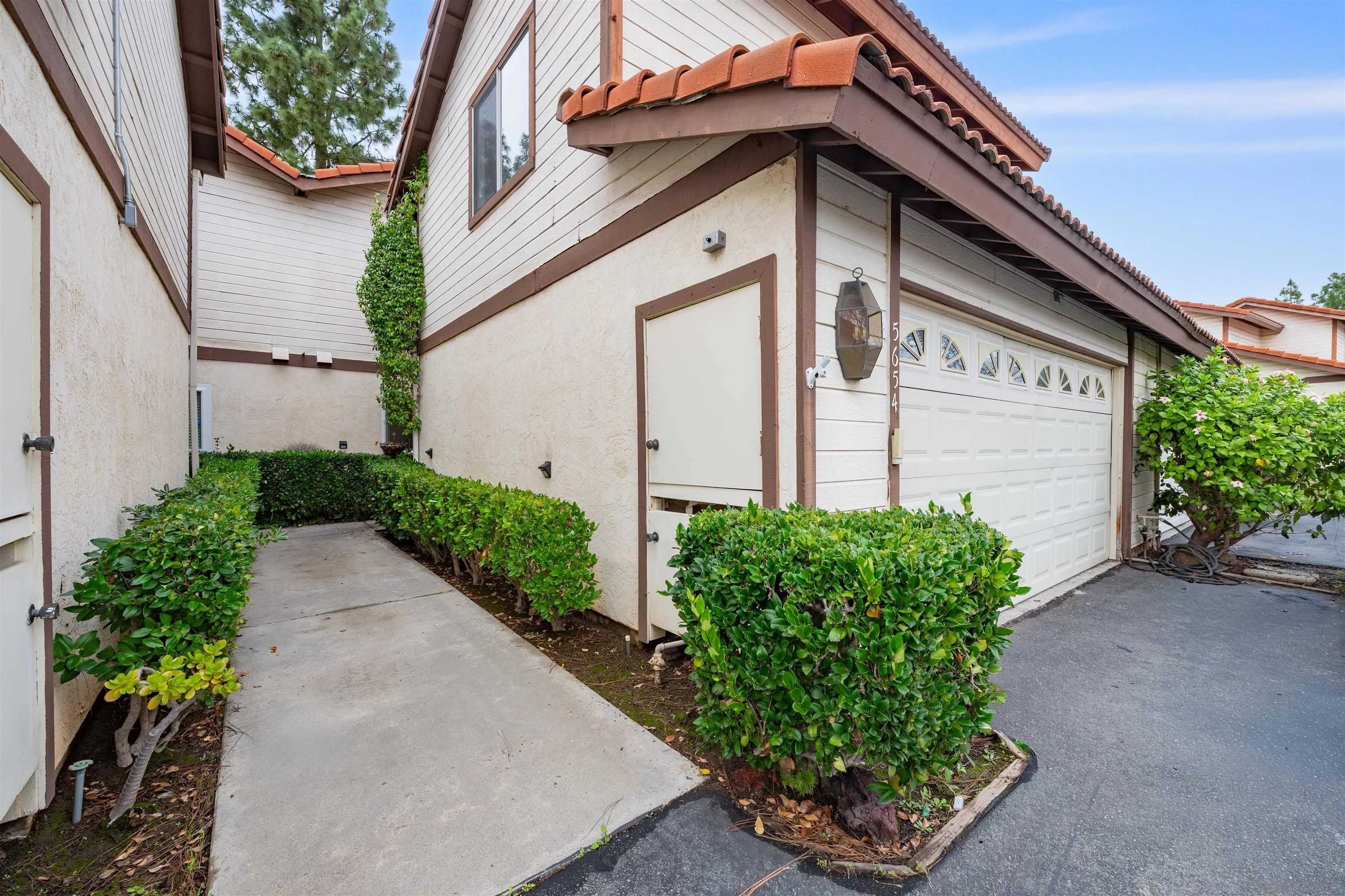 Photo #2: 2600448 Listing: Photo #2