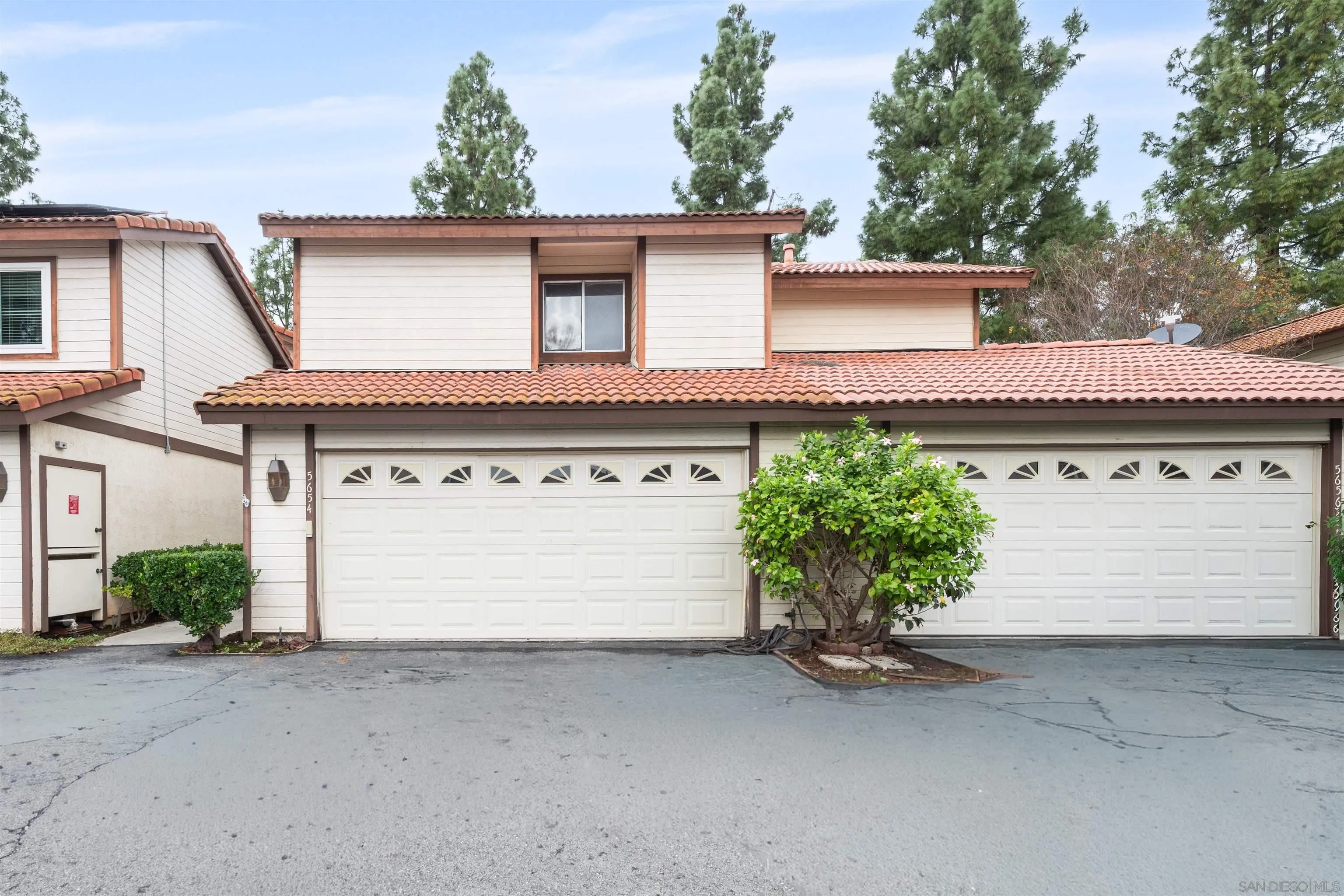 Photo #1: 2600448 Listing: Photo #1