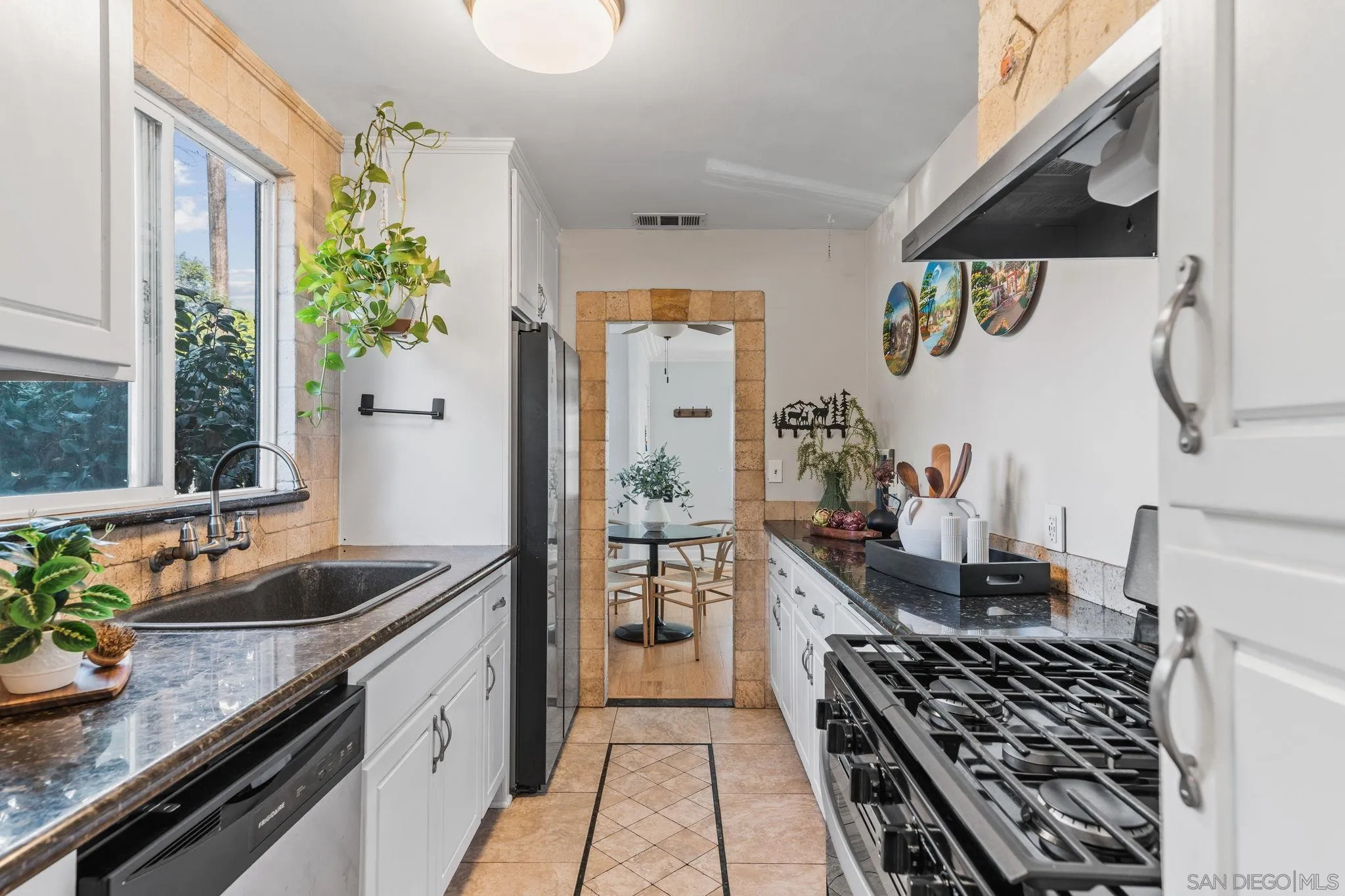https://cdn.realtyfeed.com/cdn/127/2600450/09c568f8d4b7a461fd3829d04960cec6.webp