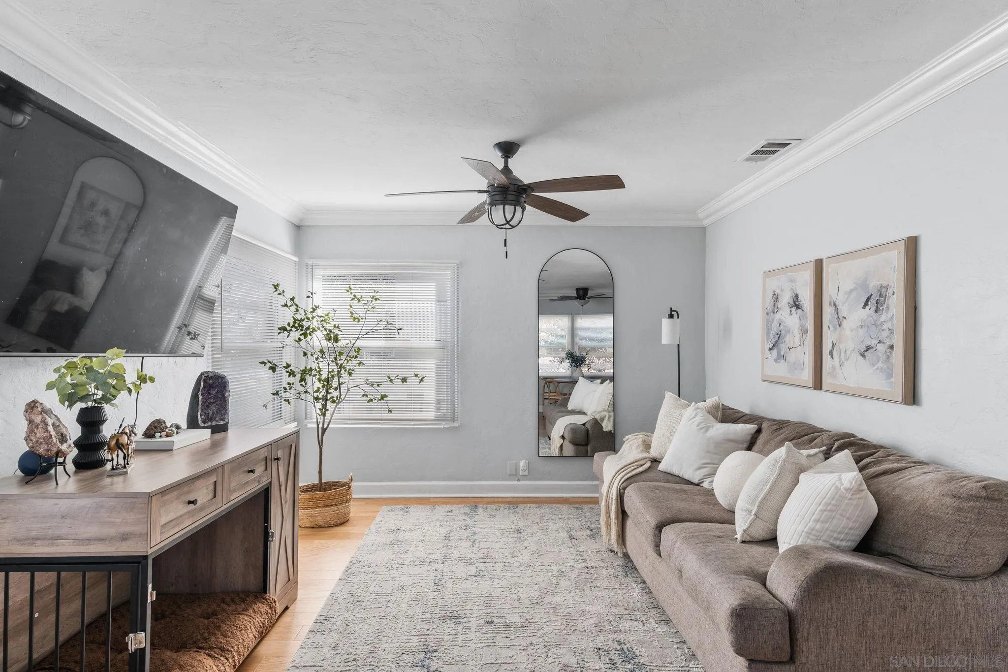 https://cdn.realtyfeed.com/cdn/127/2600450/96874f6d13c9ffac9d7a3edb46f27927.webp