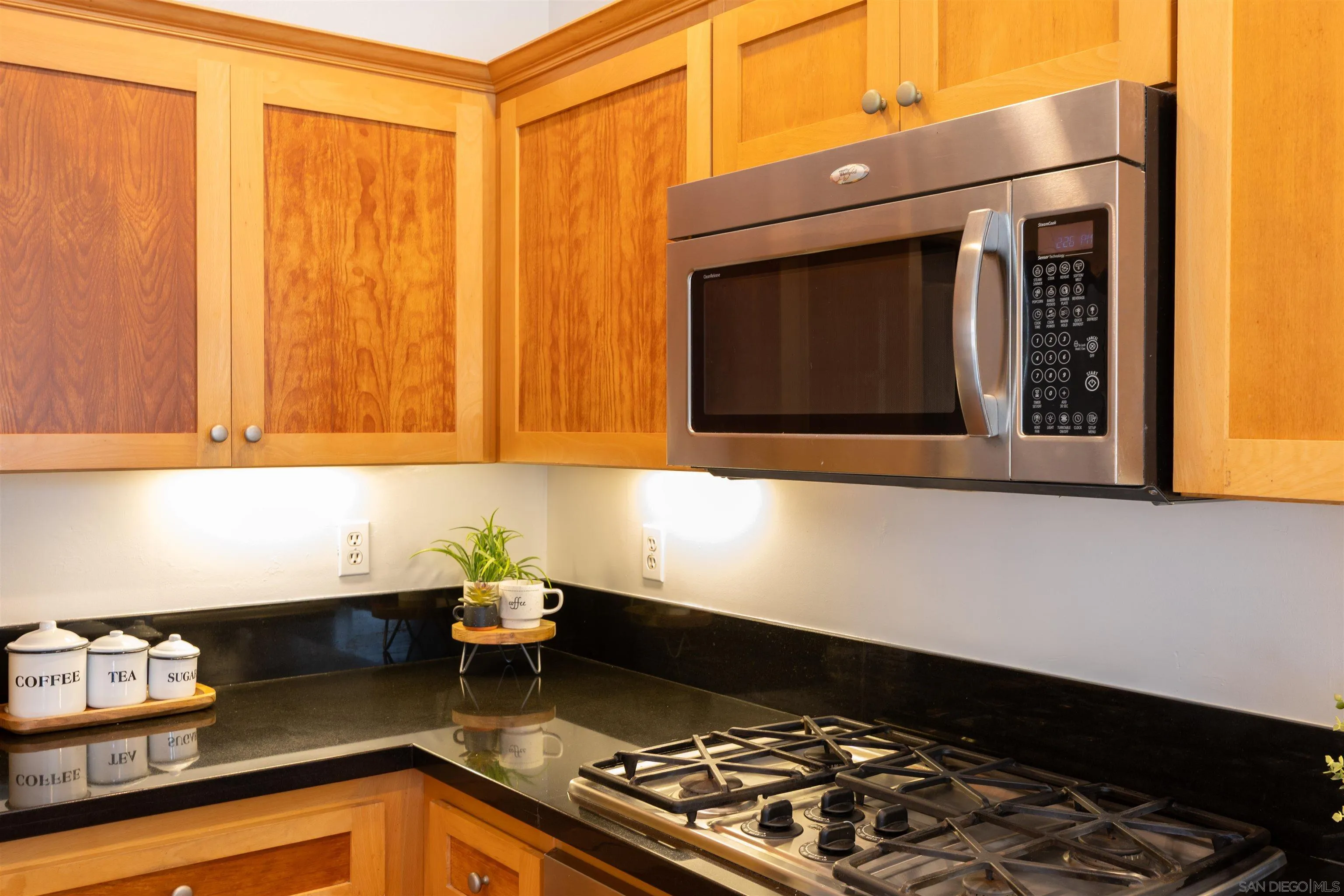 Photo #14: 2600452 Listing: Photo #14