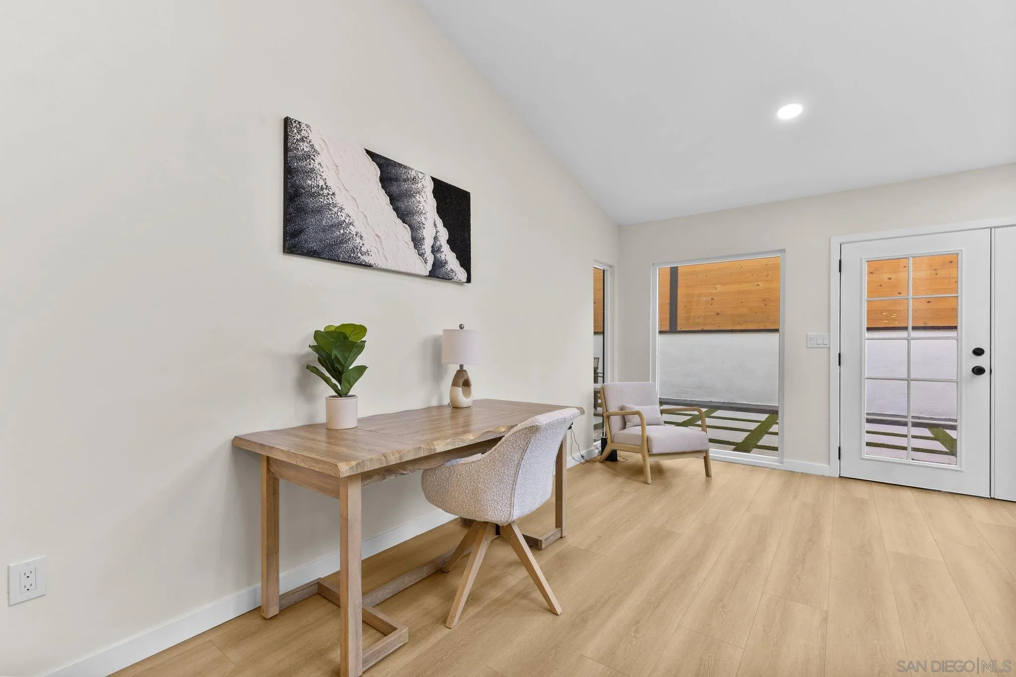 https://cdn.realtyfeed.com/cdn/127/2600462/5895ff3b1167216918145ed1cff3c4ad.webp
