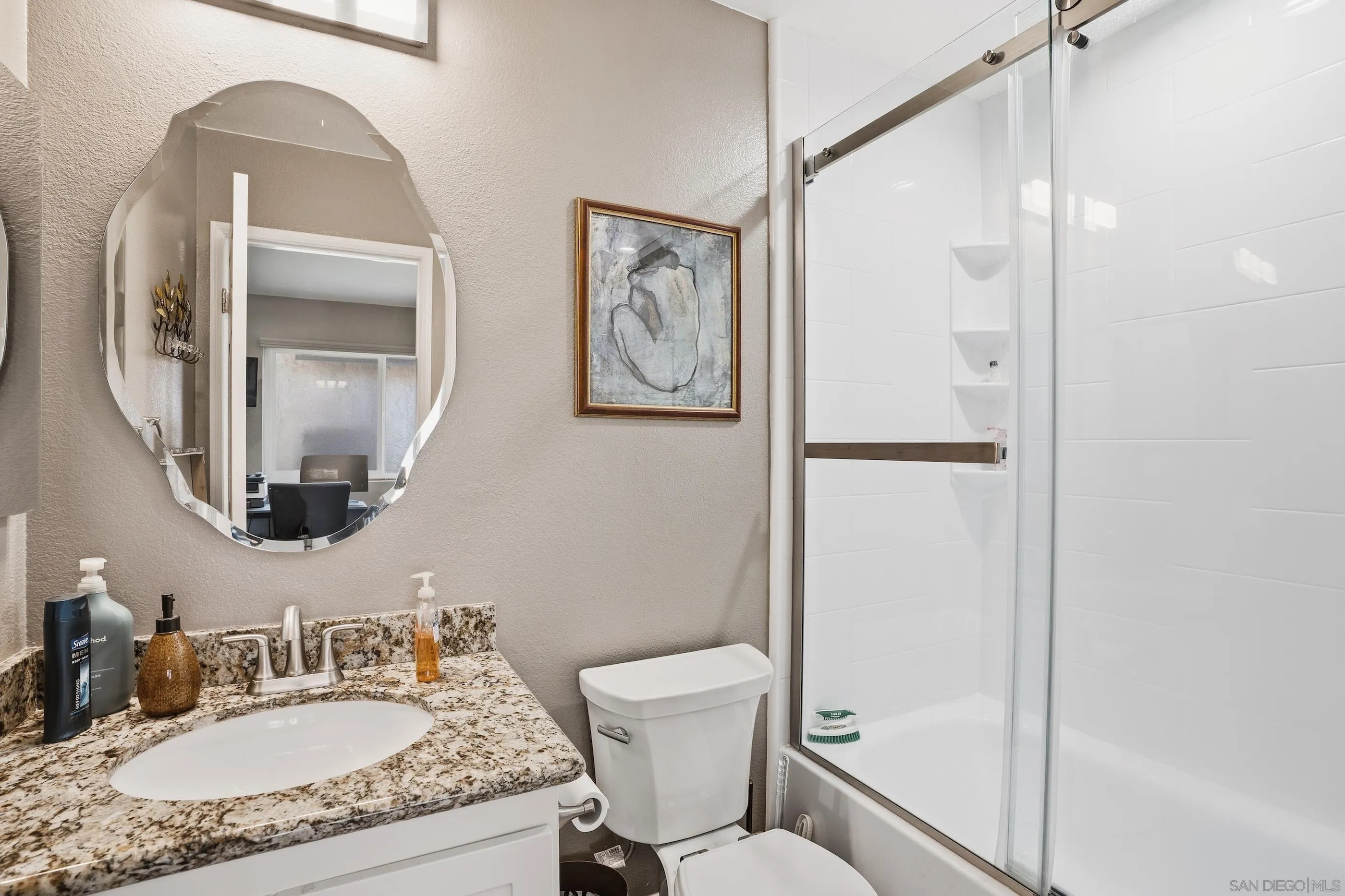 Photo #20: 2600469 Listing: Photo #20