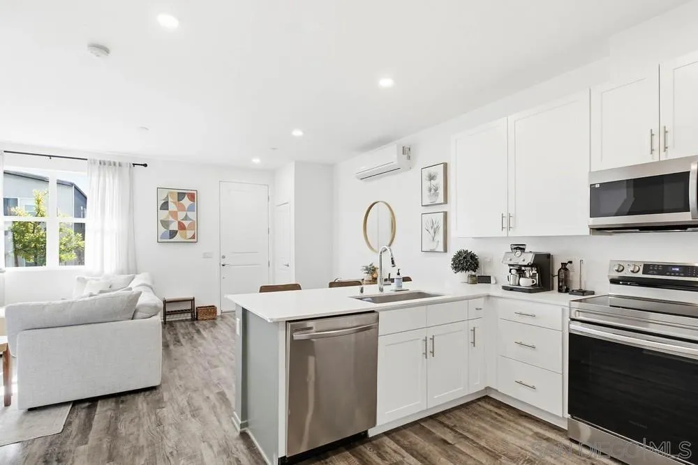 Photo #11: 2600470 Listing: Photo #11