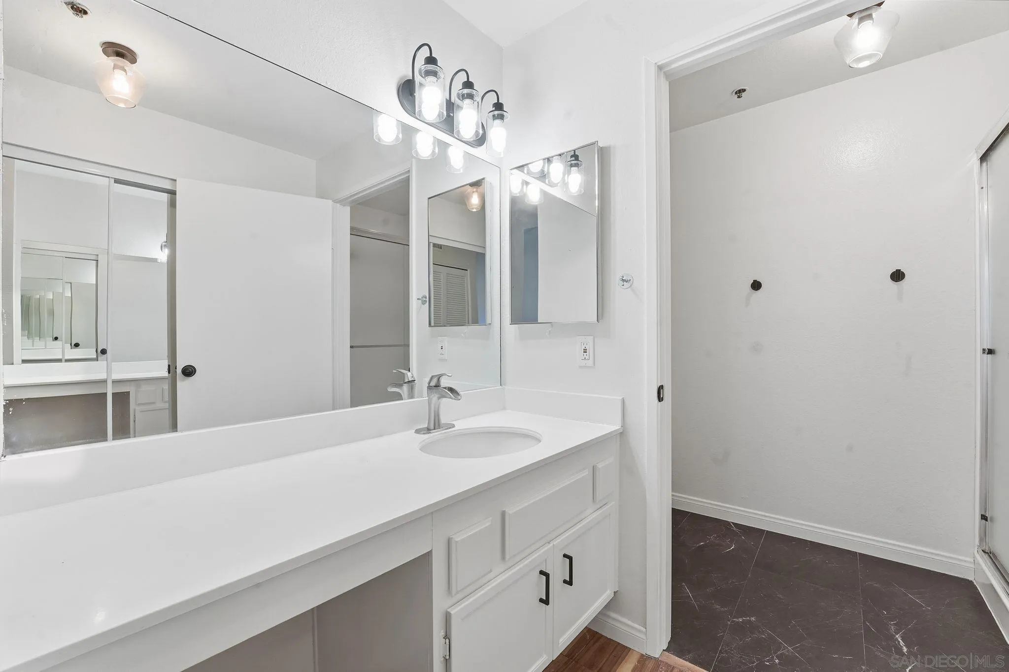 Photo #19: 2600472 Listing: Photo #19