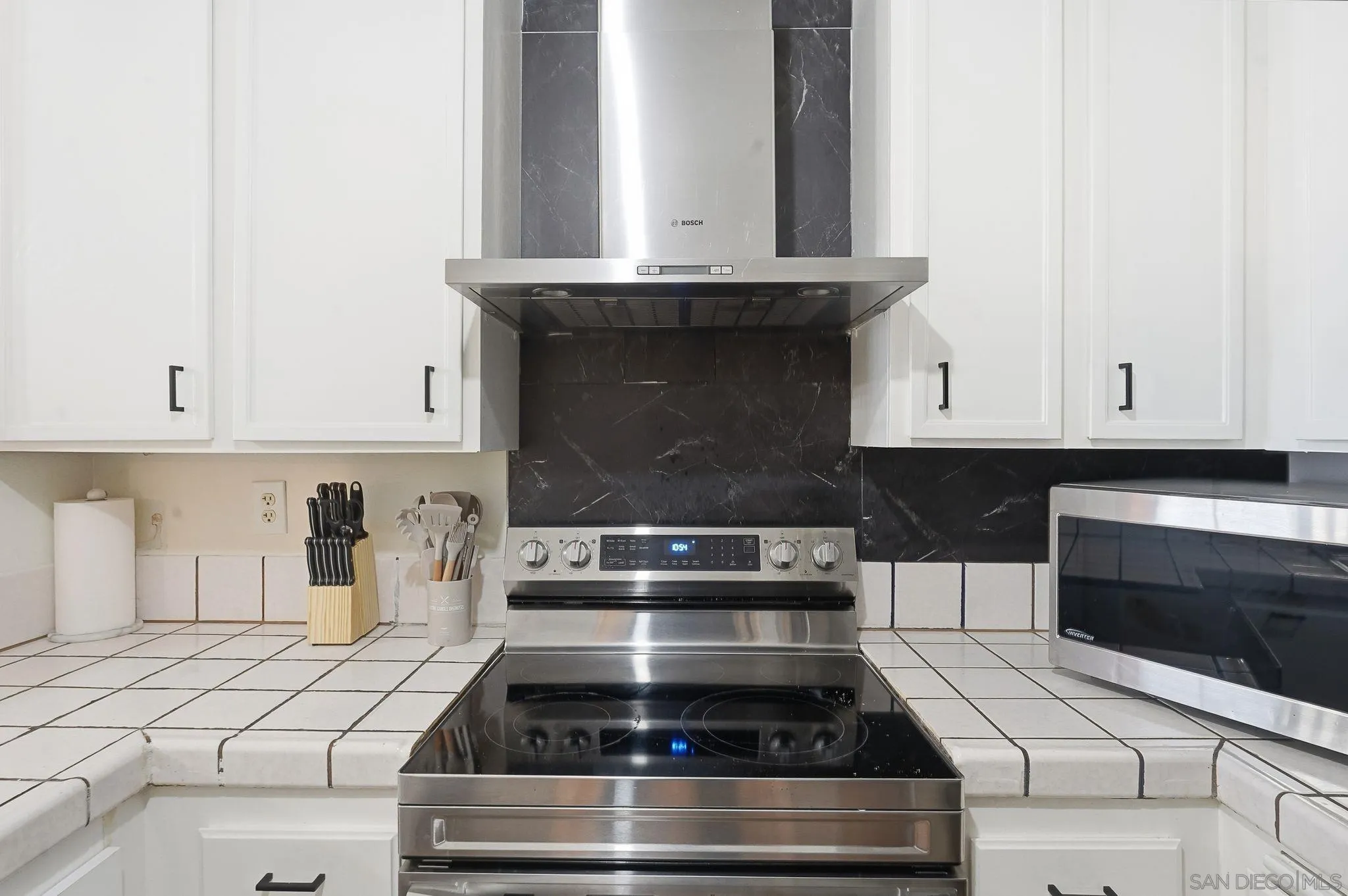 Photo #10: 2600472 Listing: Photo #10