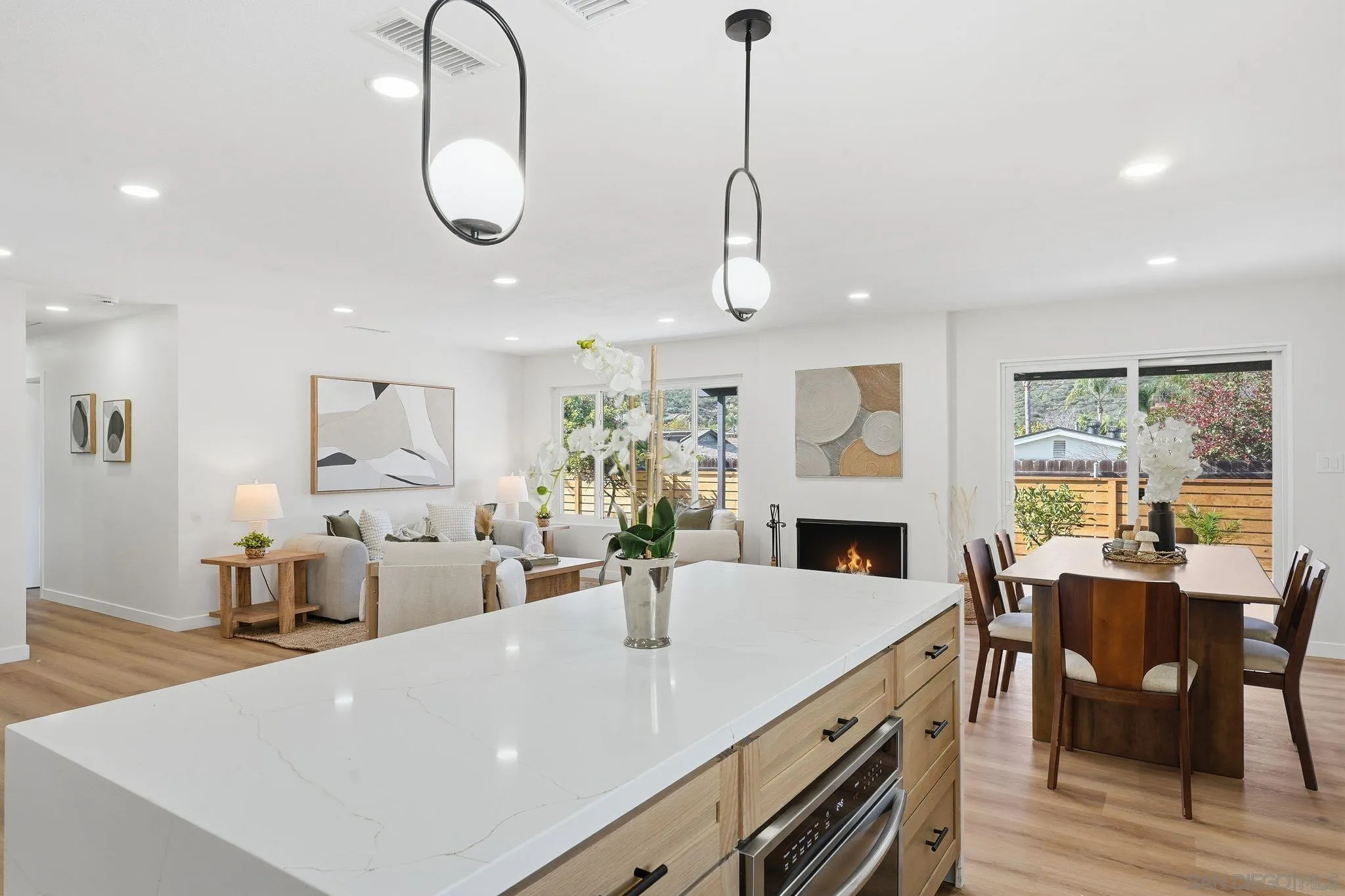 https://cdn.realtyfeed.com/cdn/127/2600483/420ebb82e7c6c904b44d1937ac29658a.webp