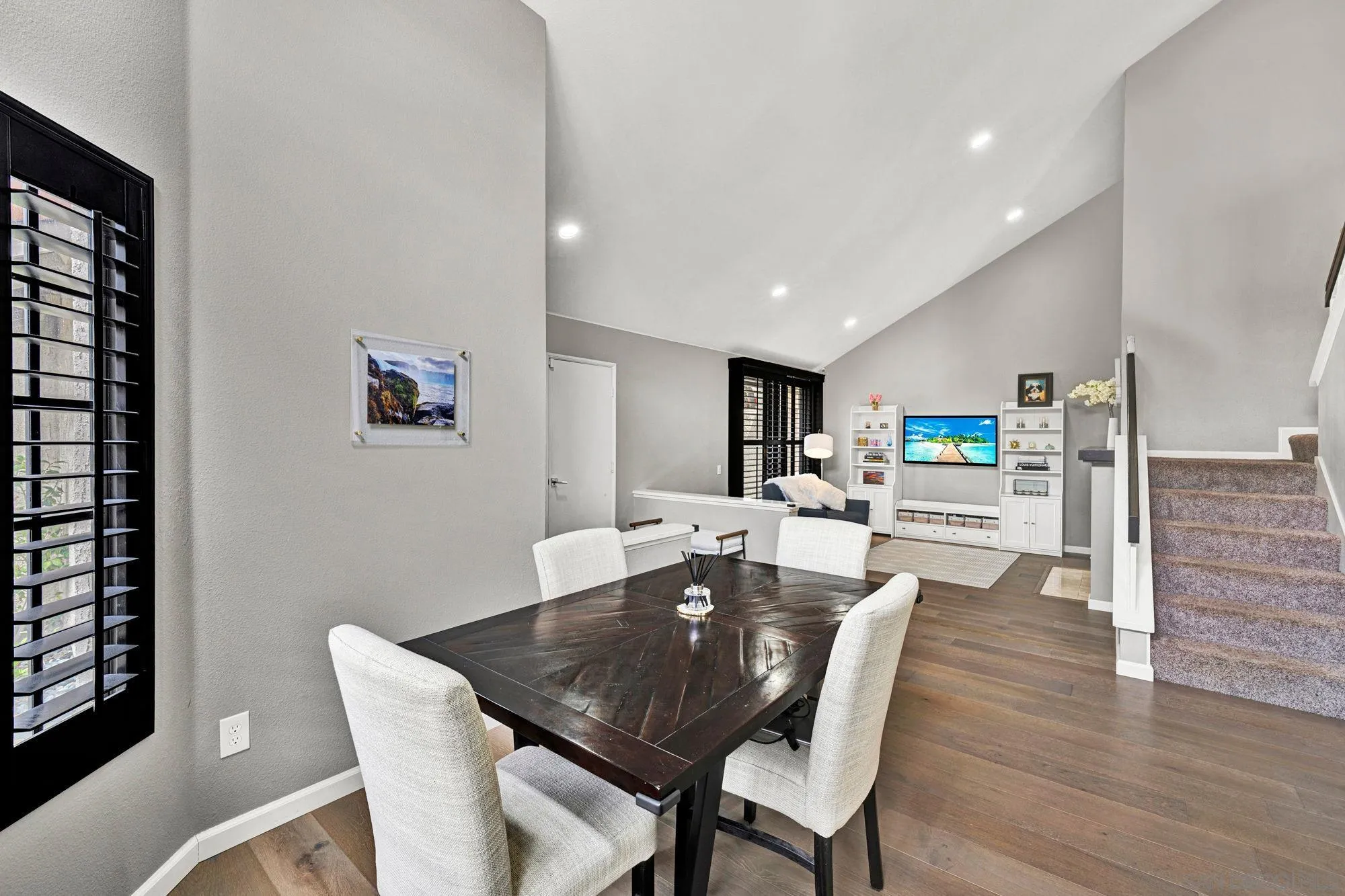 https://cdn.realtyfeed.com/cdn/127/2600495/43688b9600d458937e0b87a05af1f312.webp