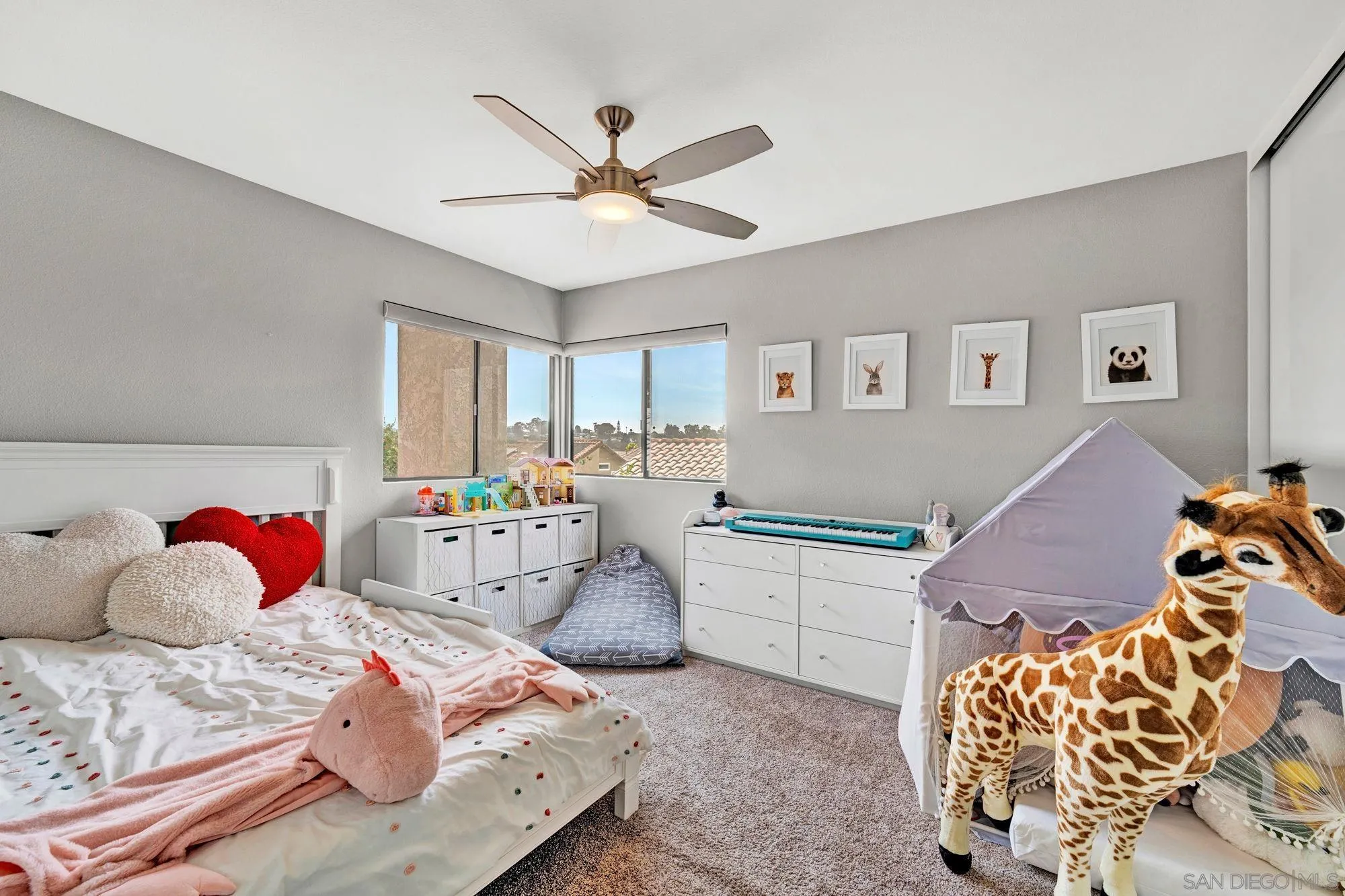 https://cdn.realtyfeed.com/cdn/127/2600495/4ad56c6fd435f6863a2864a368a6b821.webp