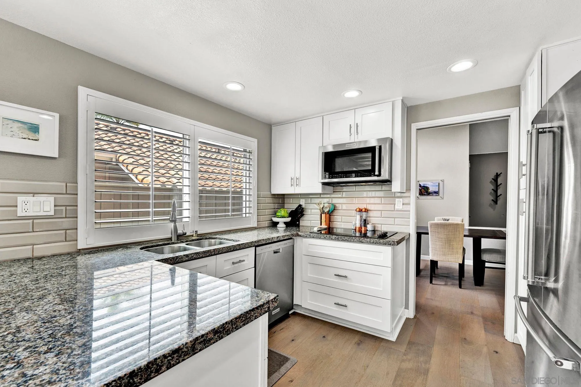 https://cdn.realtyfeed.com/cdn/127/2600495/80ba3e70521b83411792b283371512f7.webp