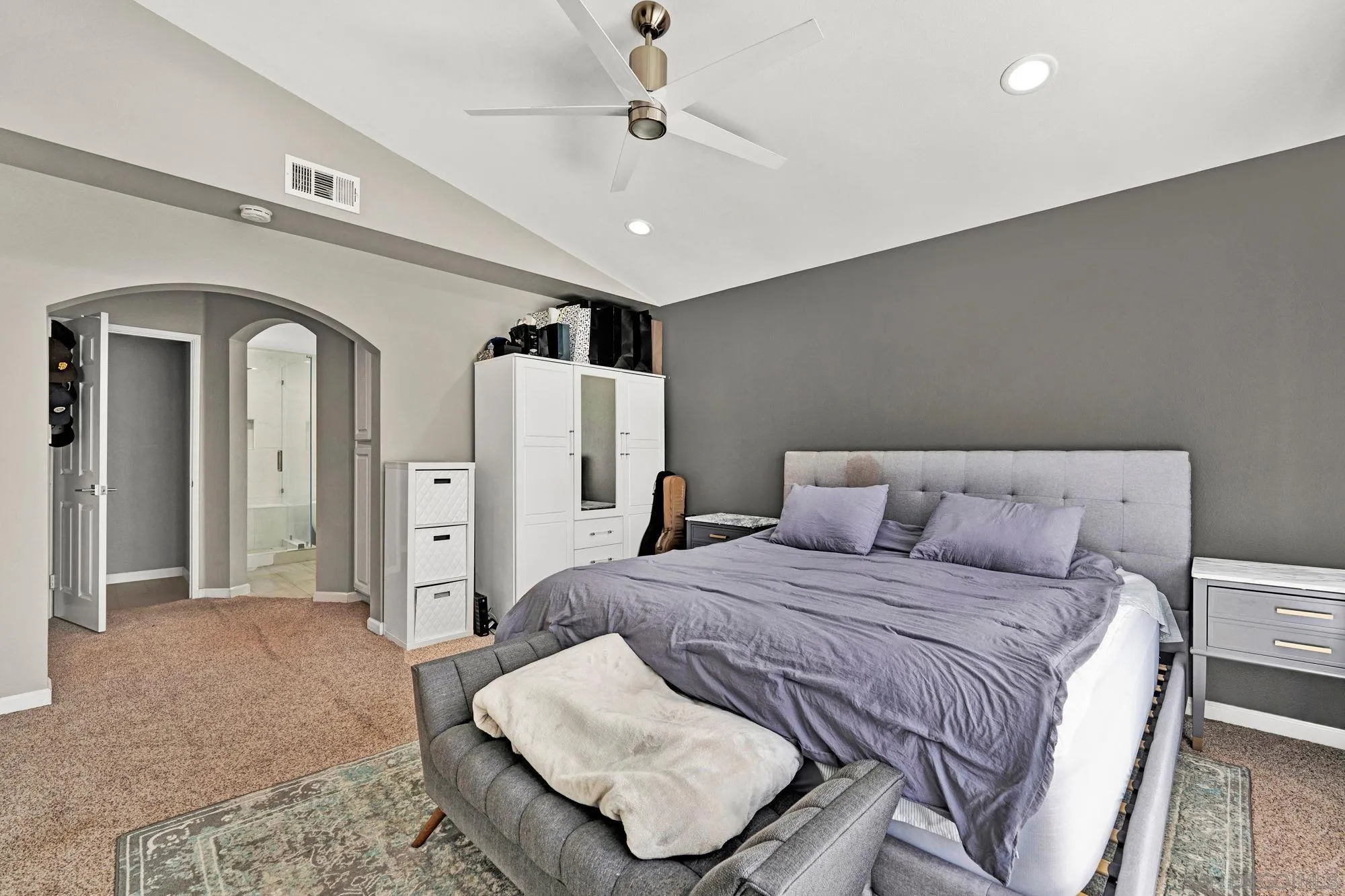 https://cdn.realtyfeed.com/cdn/127/2600495/bd361f8135d20297a52c06a49f483ea9.webp
