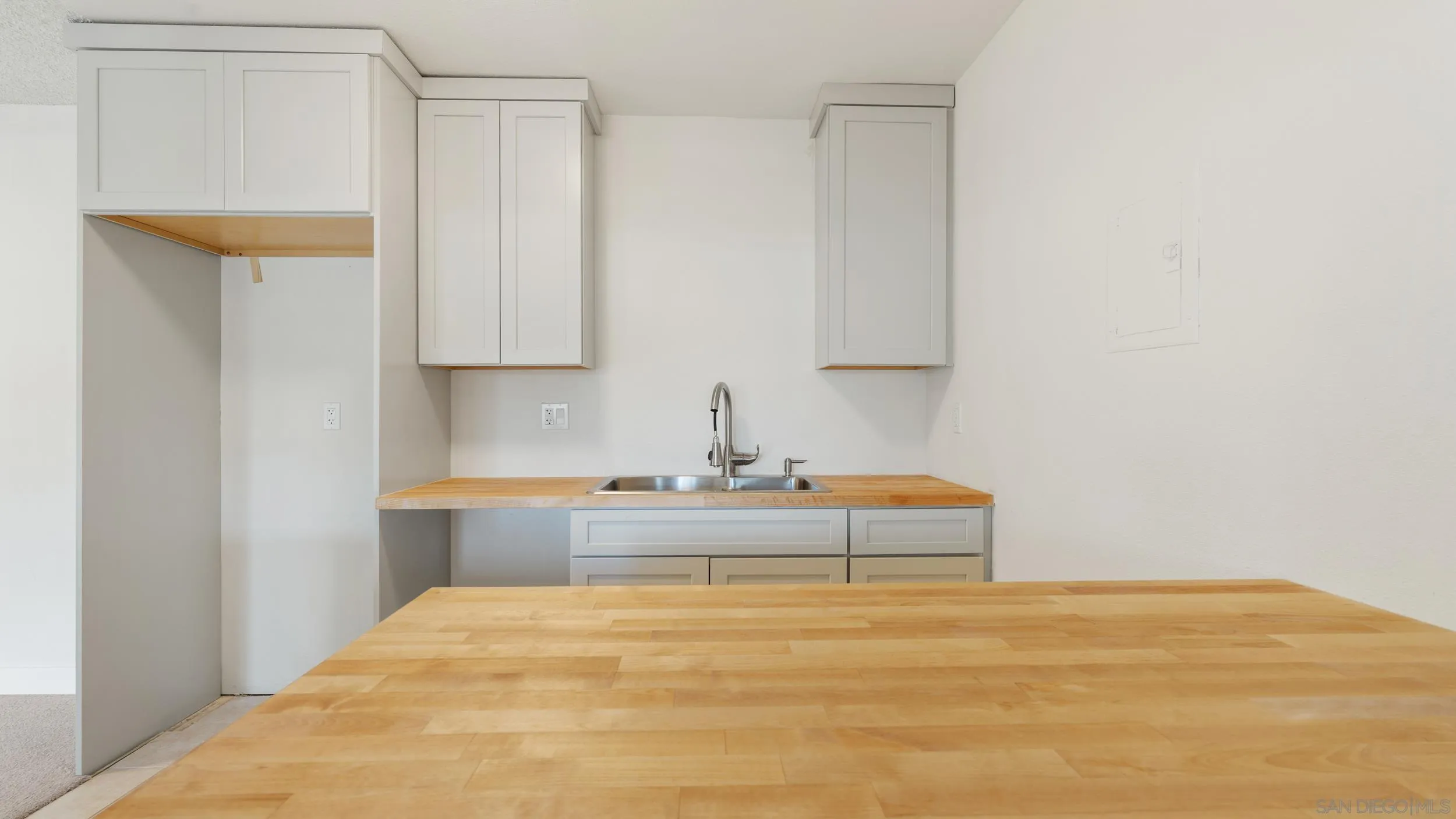 Photo #10: 2600502 Listing: Photo #10