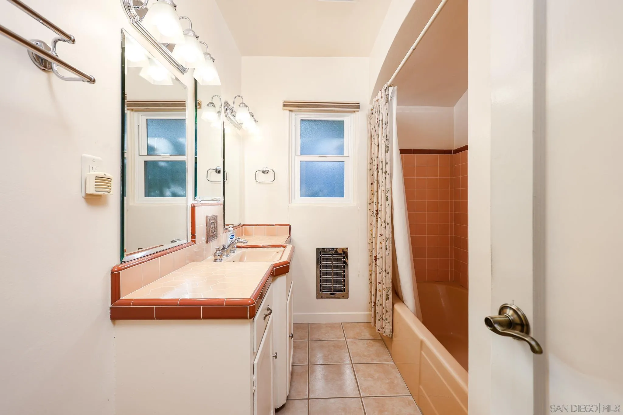 https://cdn.realtyfeed.com/cdn/127/2600505/4779c69f4034d07c6cbec62be630d6aa.webp