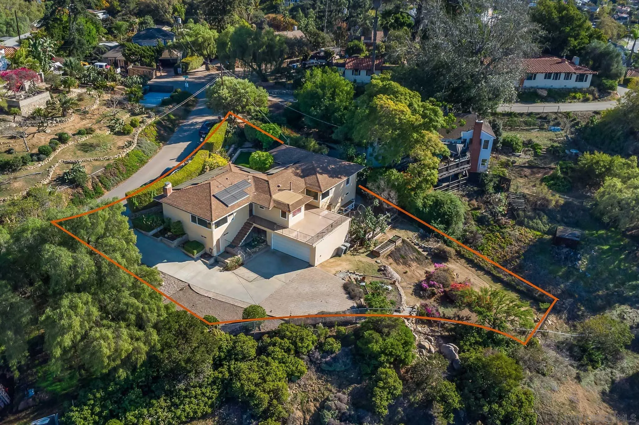https://cdn.realtyfeed.com/cdn/127/2600505/d5ab256b45173a999ebe3d620932ee81.webp