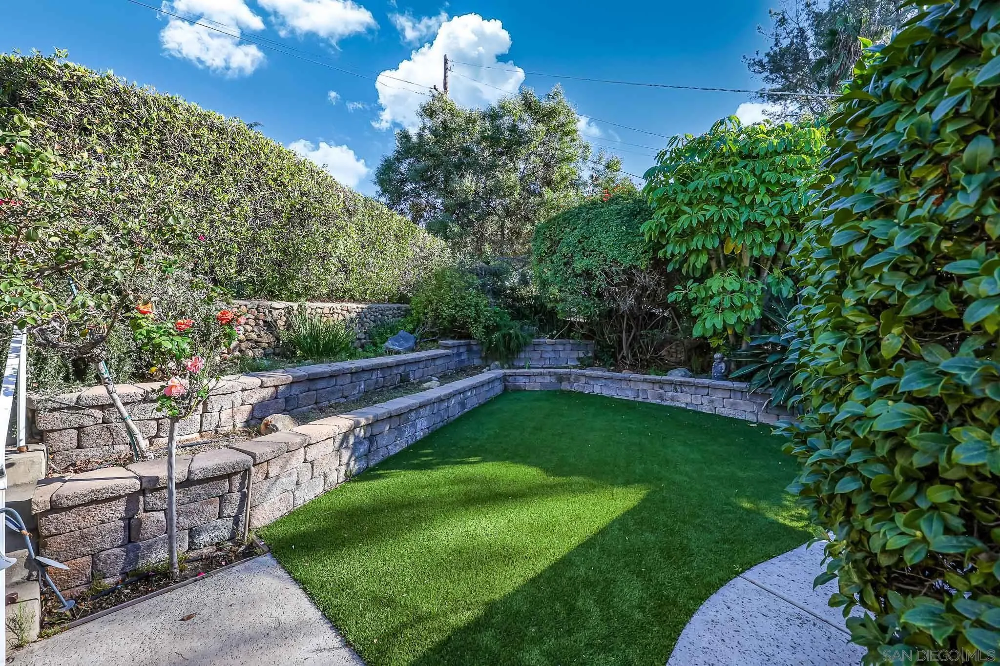 https://cdn.realtyfeed.com/cdn/127/2600505/fd2f9cc654181861cdf1c35b7f896247.webp