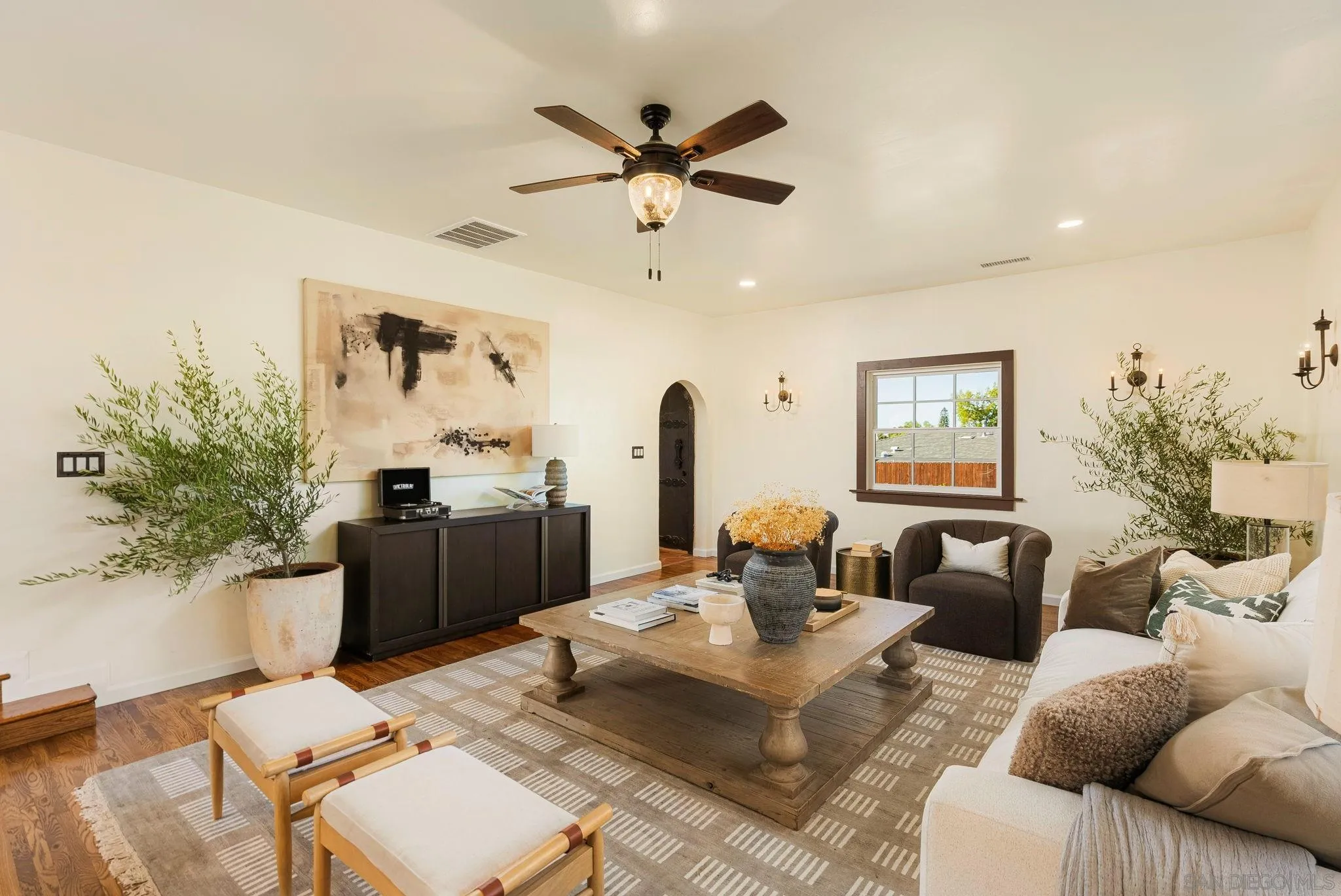 https://cdn.realtyfeed.com/cdn/127/2600509/382819e7611fabbc7ce50795917e7eb6.webp
