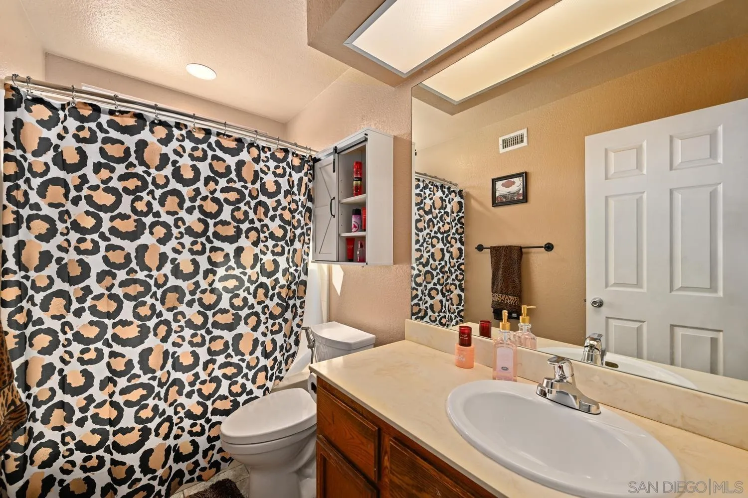 https://cdn.realtyfeed.com/cdn/127/2600516/9d14641b2534847a23498c4ab74b0ff9.webp