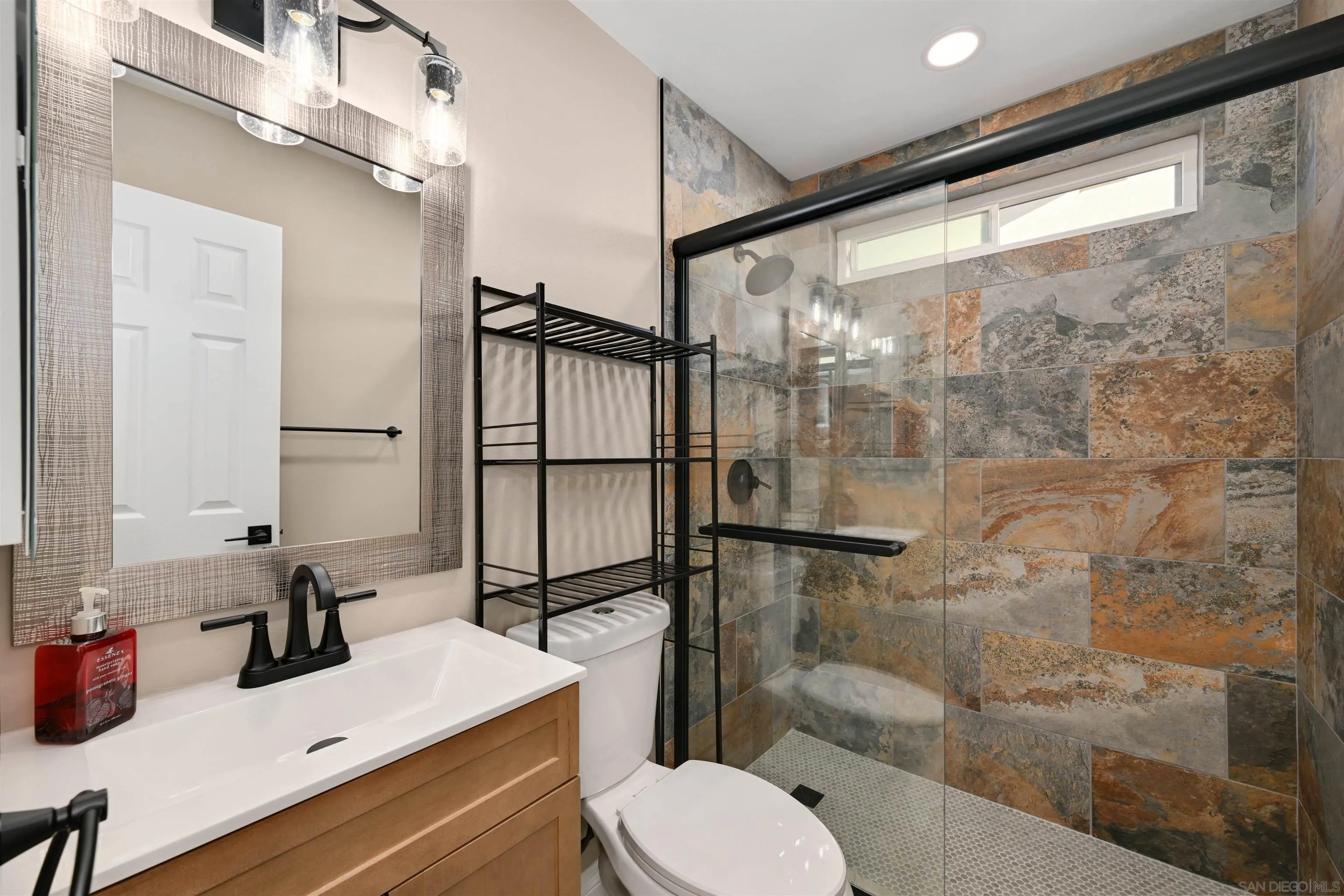 Photo #11: 2600528 Listing: Photo #11