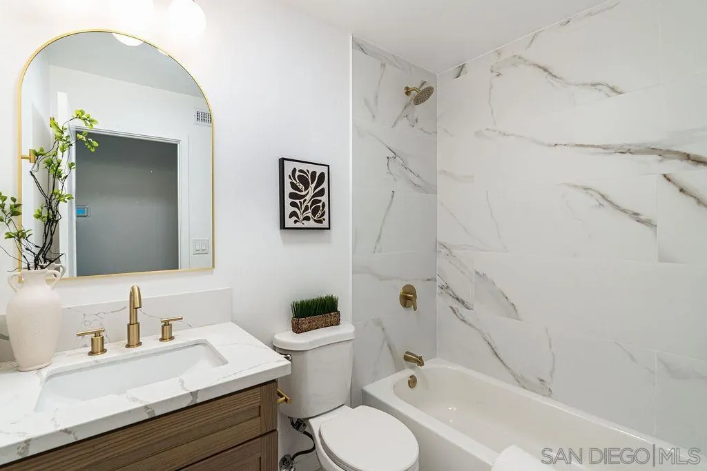 https://cdn.realtyfeed.com/cdn/127/2600535/21c1f97b0b1d948f72756bf51fd944ce.webp
