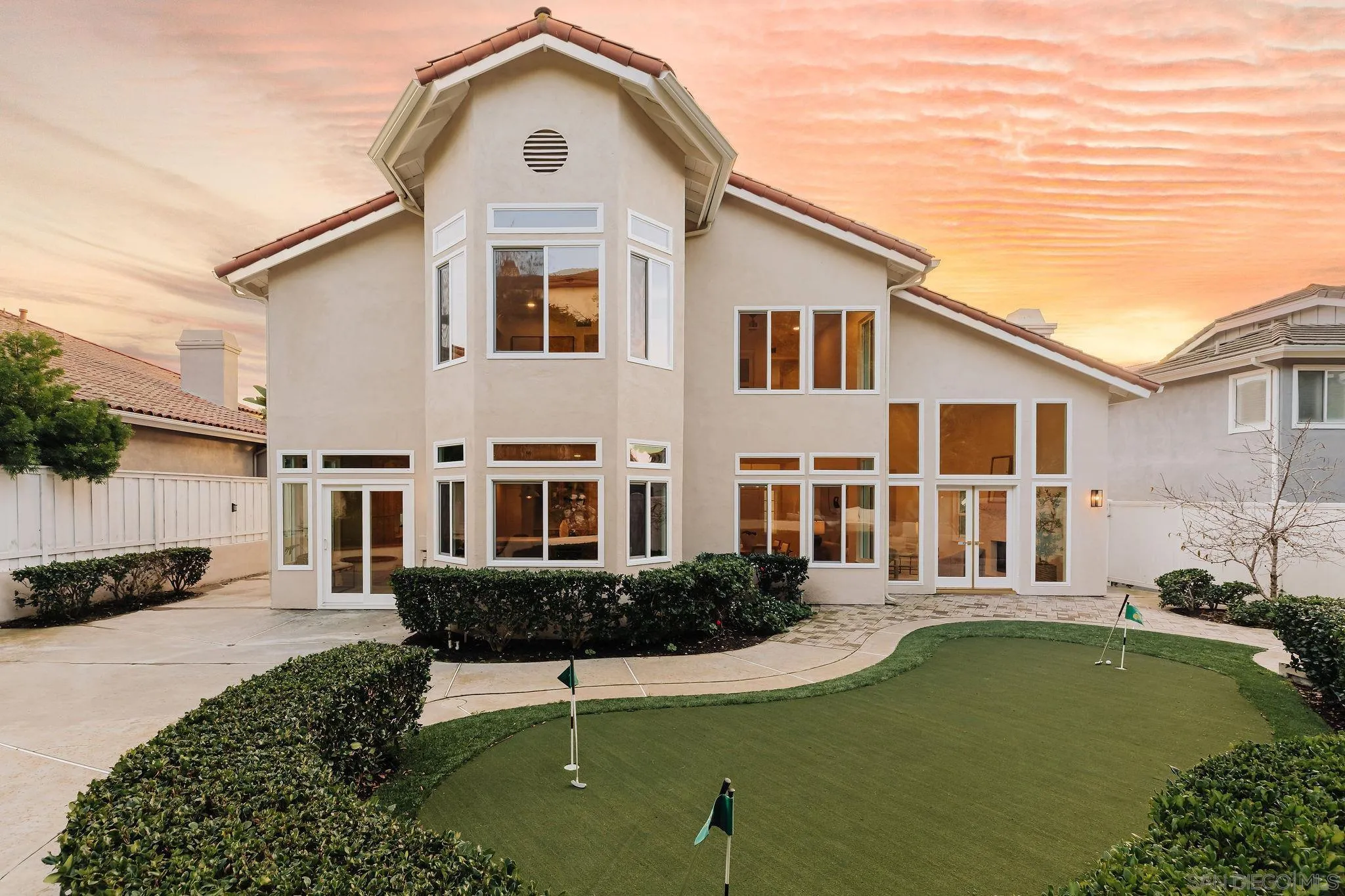 https://cdn.realtyfeed.com/cdn/127/2600540/fd560868b194523fb654d3489a36b207.webp
