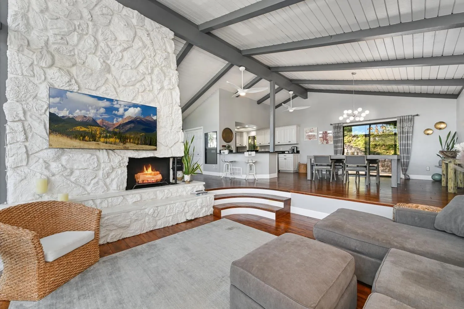 https://cdn.realtyfeed.com/cdn/127/2600541/52b876131320a861836d4860f2520e65.webp