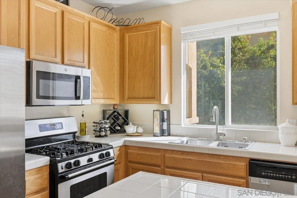 Photo #11: 2600542 Listing: Photo #11