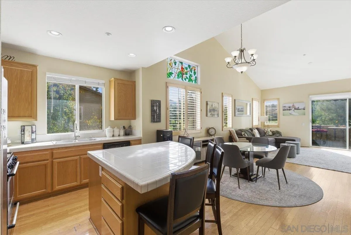 Photo #1: 2600542 Listing: Photo #1