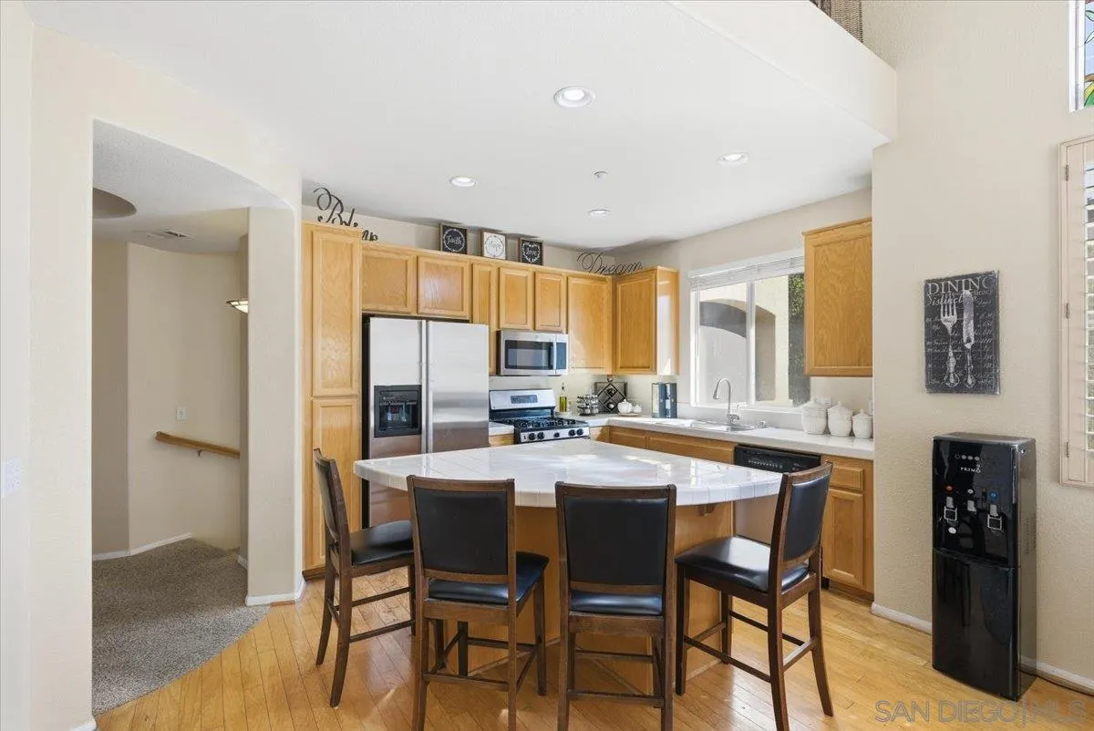 Photo #8: 2600542 Listing: Photo #8