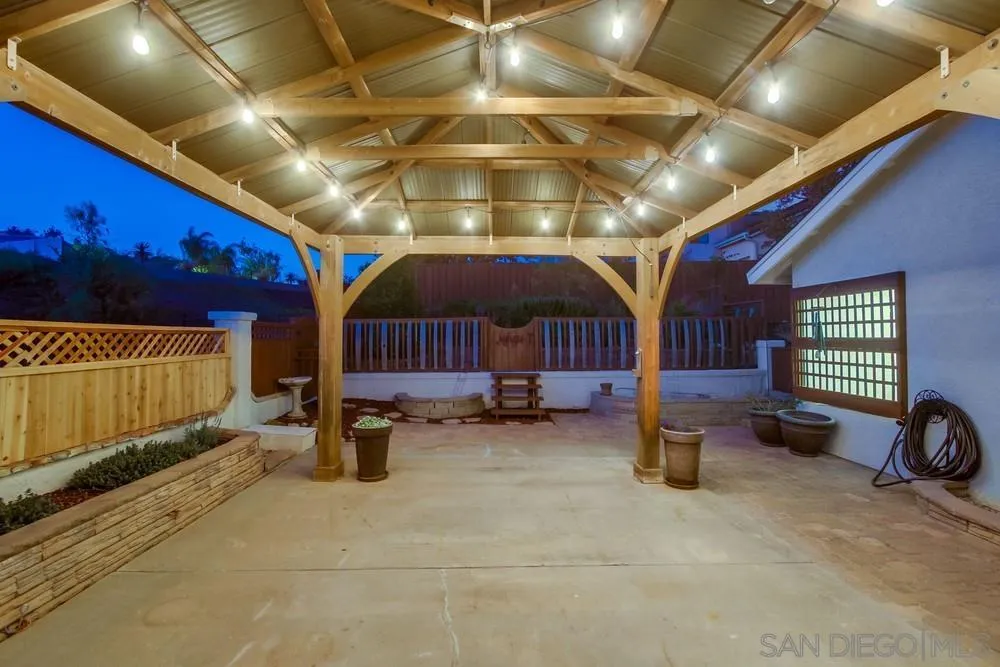https://cdn.realtyfeed.com/cdn/127/2600543/3ae8492643fc180591192222679921eb.webp